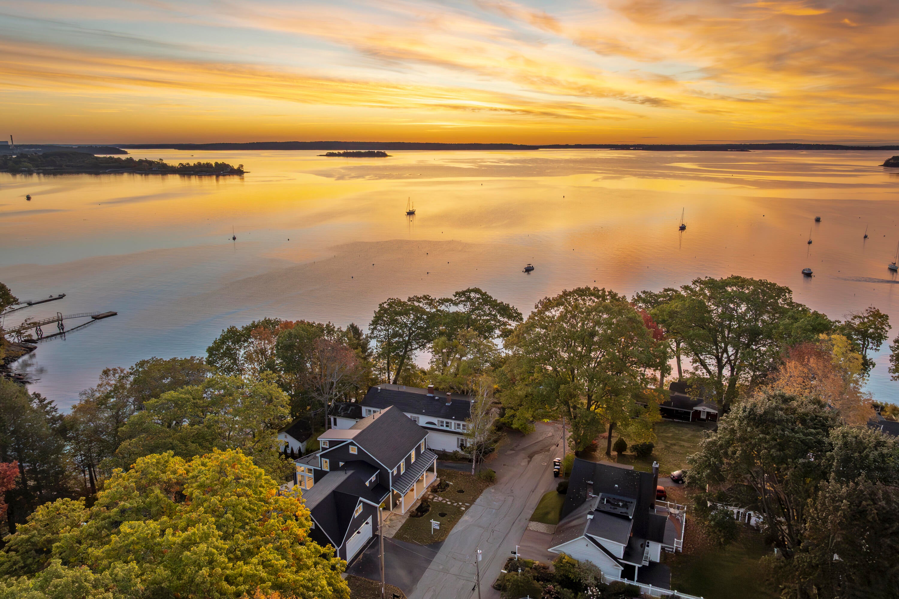 Falmouth, Maine, 04105, United States, 5 Bedrooms Bedrooms, ,6 BathroomsBathrooms,Residential,Active,2028555