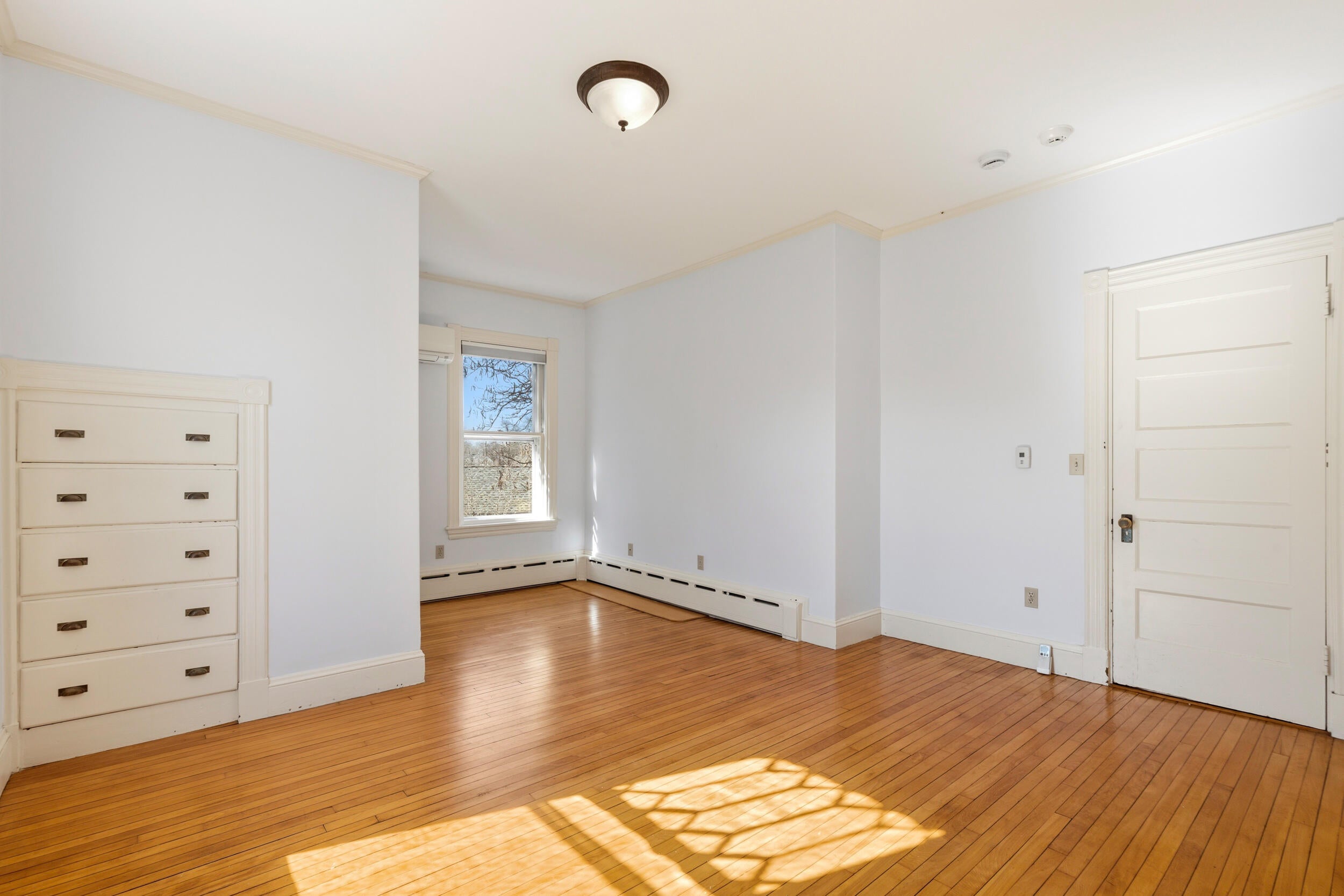 Portland, Maine, 04103, United States, 4 Bedrooms Bedrooms, ,3 BathroomsBathrooms,Residential,Active,2040217