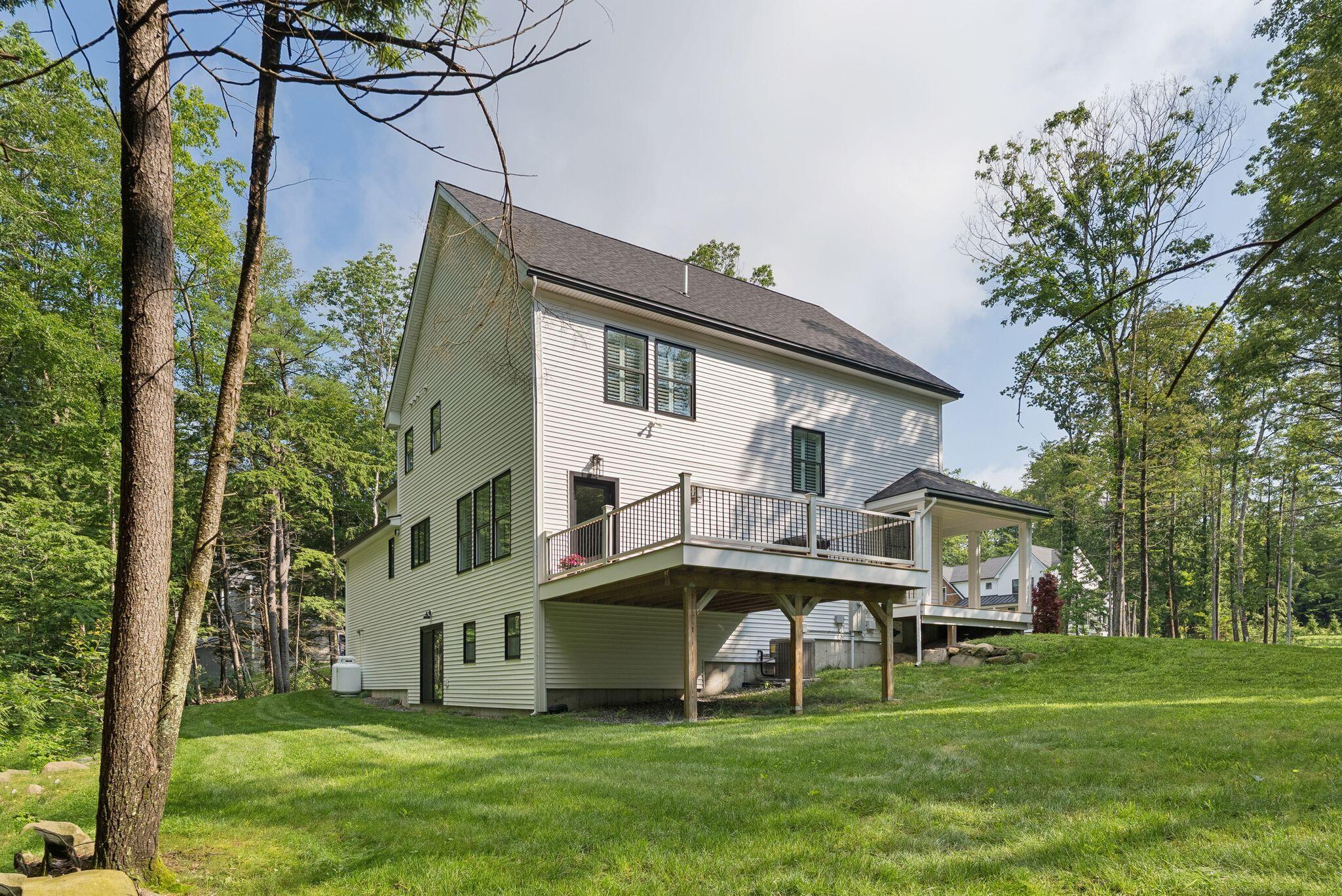 Cumberland, Maine, 04021, United States, ,5 BathroomsBathrooms,Residential,Active,1899925