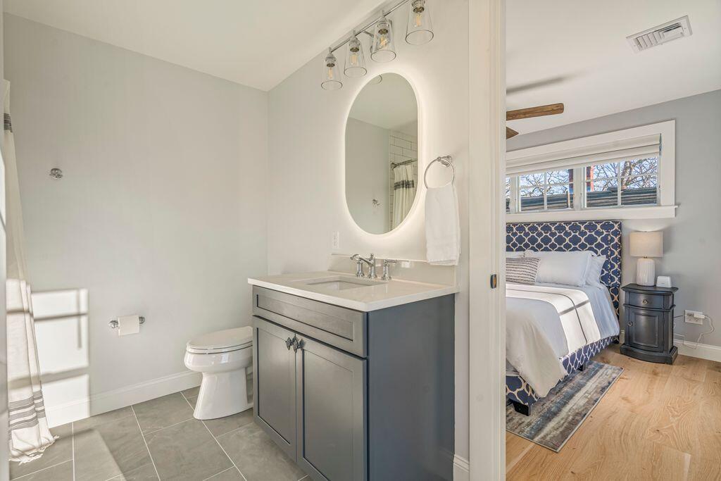 Falmouth, Maine, 04105, United States, 5 Bedrooms Bedrooms, ,6 BathroomsBathrooms,Residential,Active,2028555