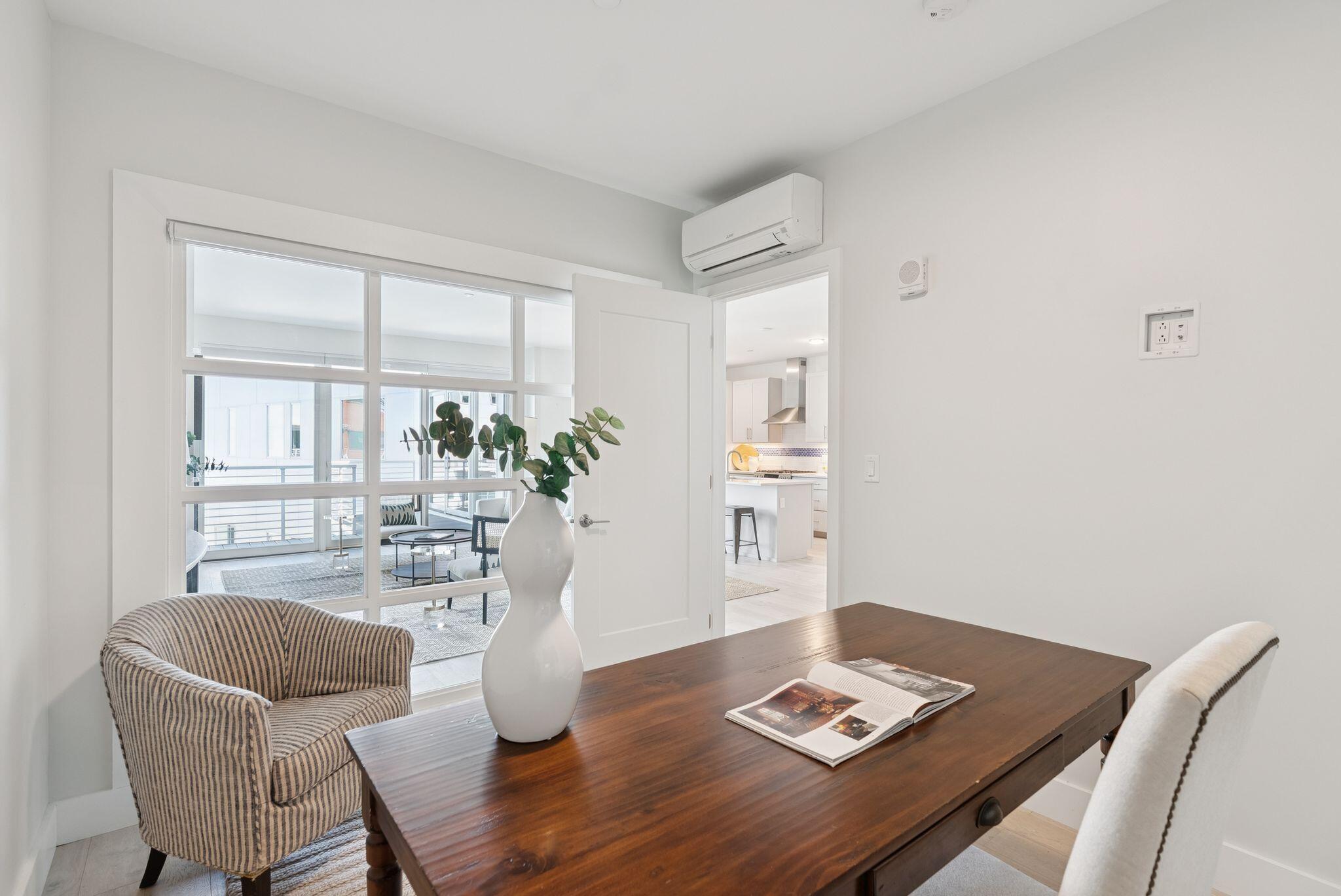 Portland, Maine, 04101, United States, 2 Bedrooms Bedrooms, ,2 BathroomsBathrooms,Residential,Active,1929690