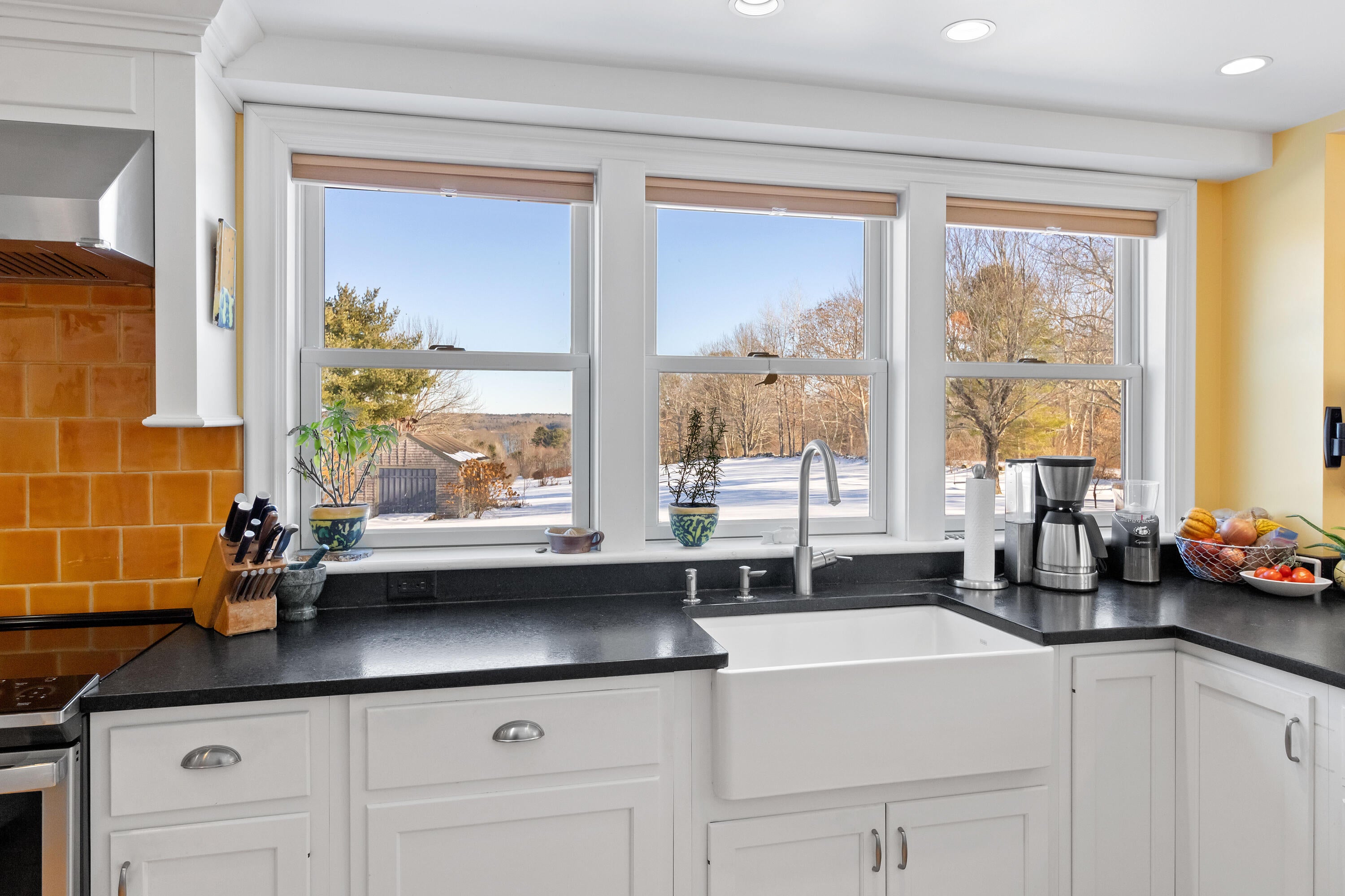 Waldoboro, Maine, 04572, United States, 4 Bedrooms Bedrooms, ,3 BathroomsBathrooms,Residential,Active,2007941