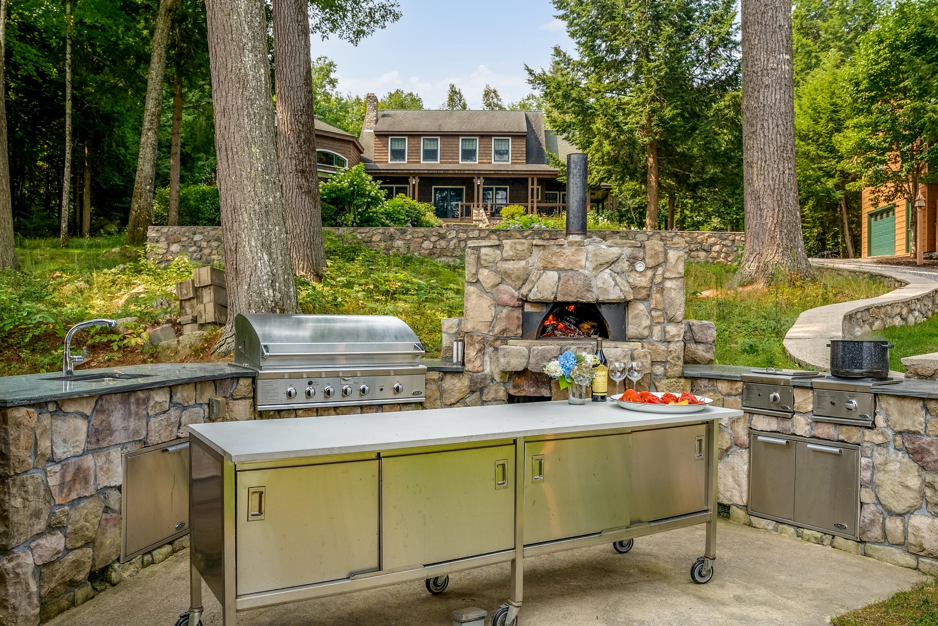 Naples, Maine, 04055, United States, 9 Bedrooms Bedrooms, ,8 BathroomsBathrooms,Residential,Active,1905064
