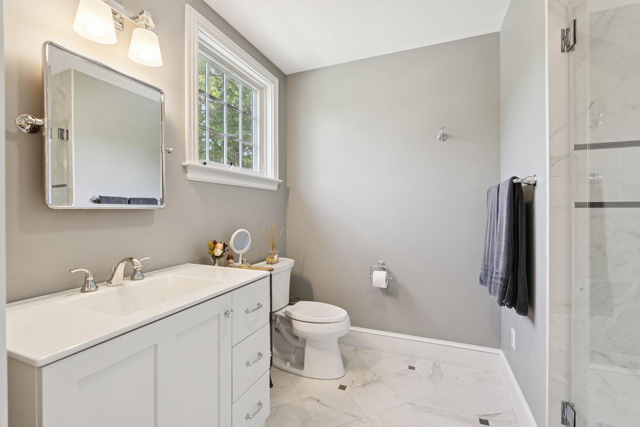 Falmouth, Maine, 04105, United States, 5 Bedrooms Bedrooms, ,6 BathroomsBathrooms,Residential,Active,1952276