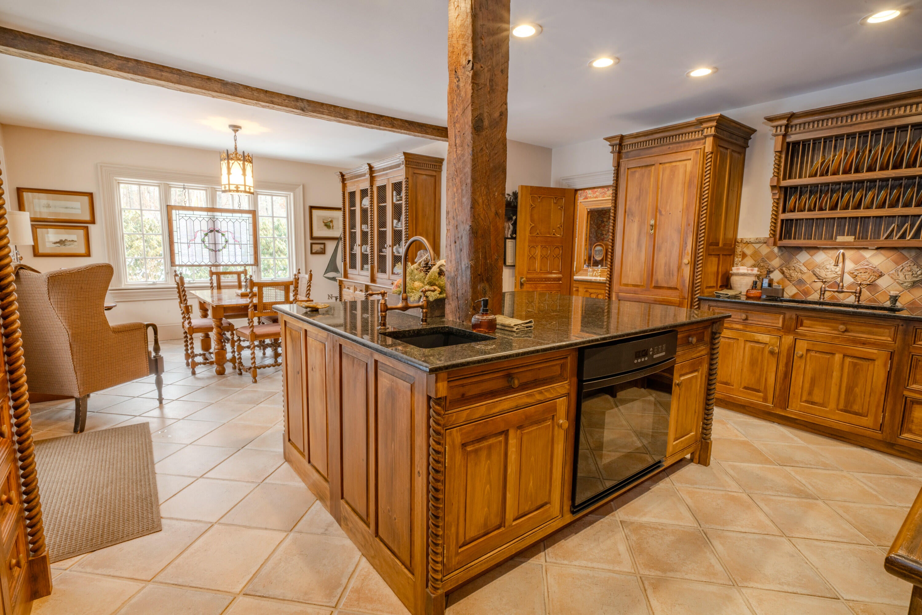 Belfast, Maine, 04915, United States, ,2 BathroomsBathrooms,Residential,Active,1762819