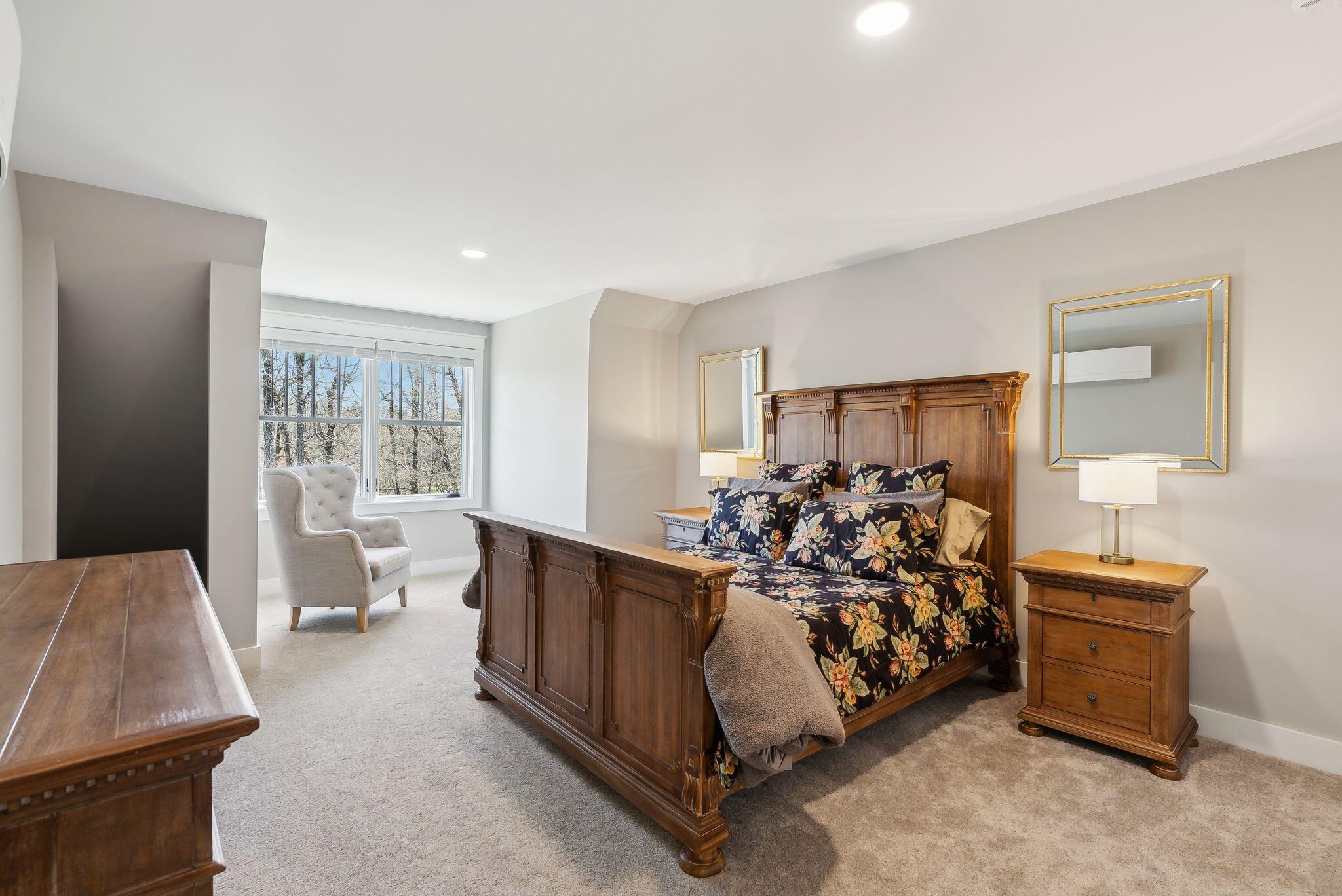 Falmouth, Maine, 04105, United States, 5 Bedrooms Bedrooms, ,5 BathroomsBathrooms,Residential,Active,1798129