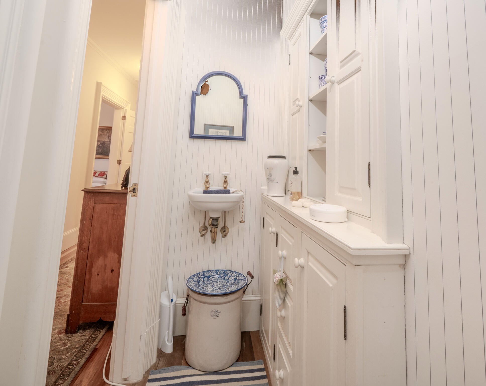 Belfast, Maine, 04915, United States, ,2 BathroomsBathrooms,Residential,Active,1762819