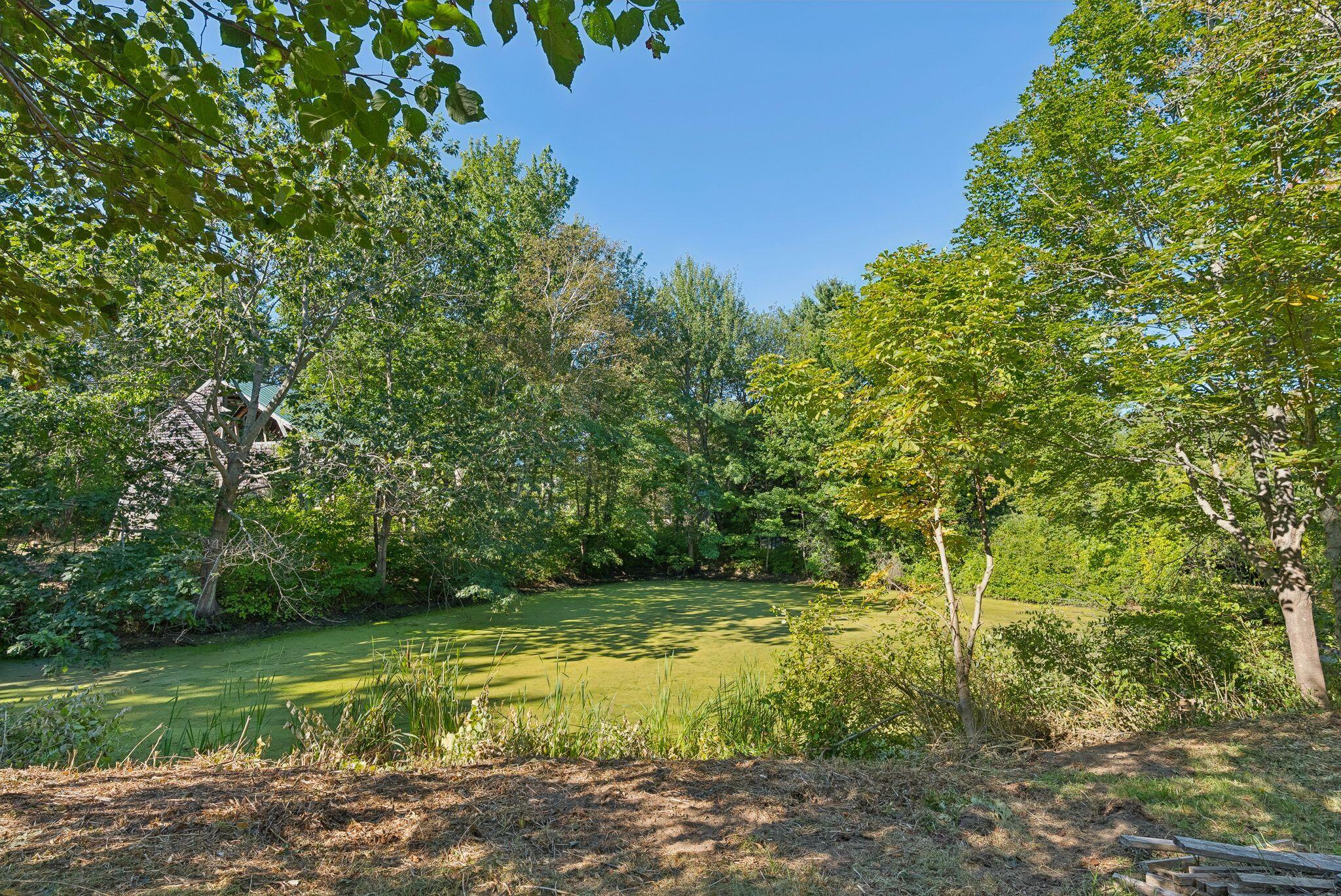 Falmouth, Maine, 04105, United States, 4 Bedrooms Bedrooms, ,3 BathroomsBathrooms,Residential,Active,1943791