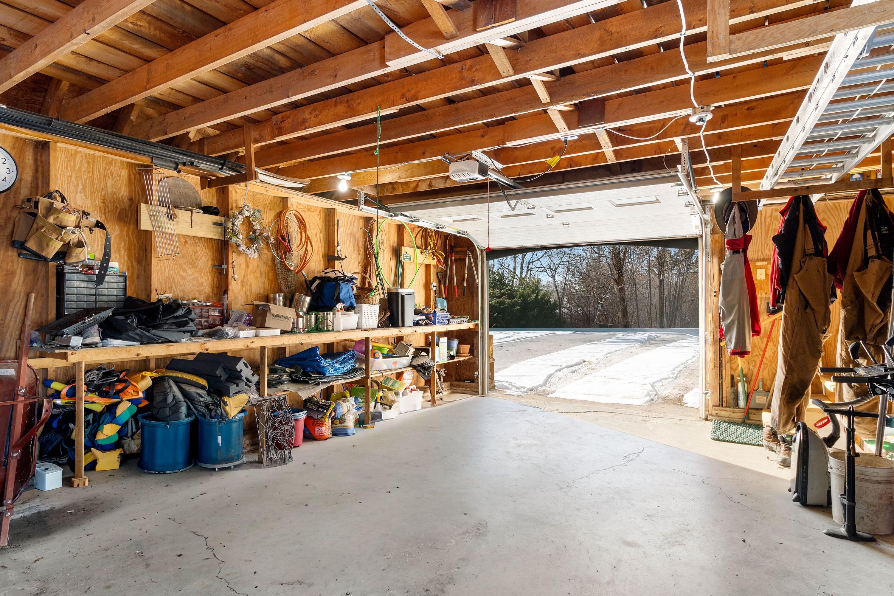 Waldoboro, Maine, 04572, United States, 4 Bedrooms Bedrooms, ,3 BathroomsBathrooms,Residential,Active,2007941