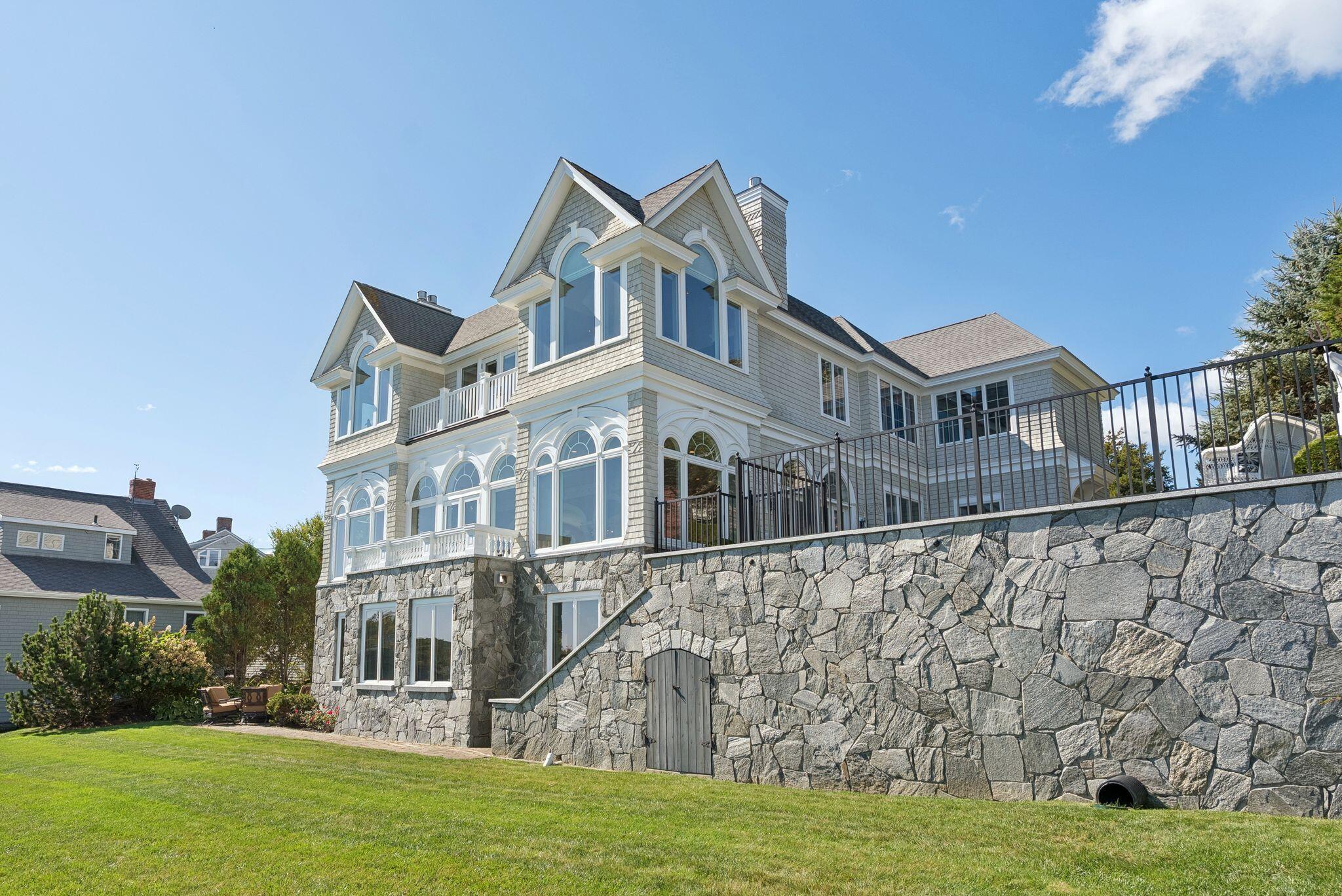South Portland, Maine, 04106, United States, 3 Bedrooms Bedrooms, ,5 BathroomsBathrooms,Residential,Active,1954023