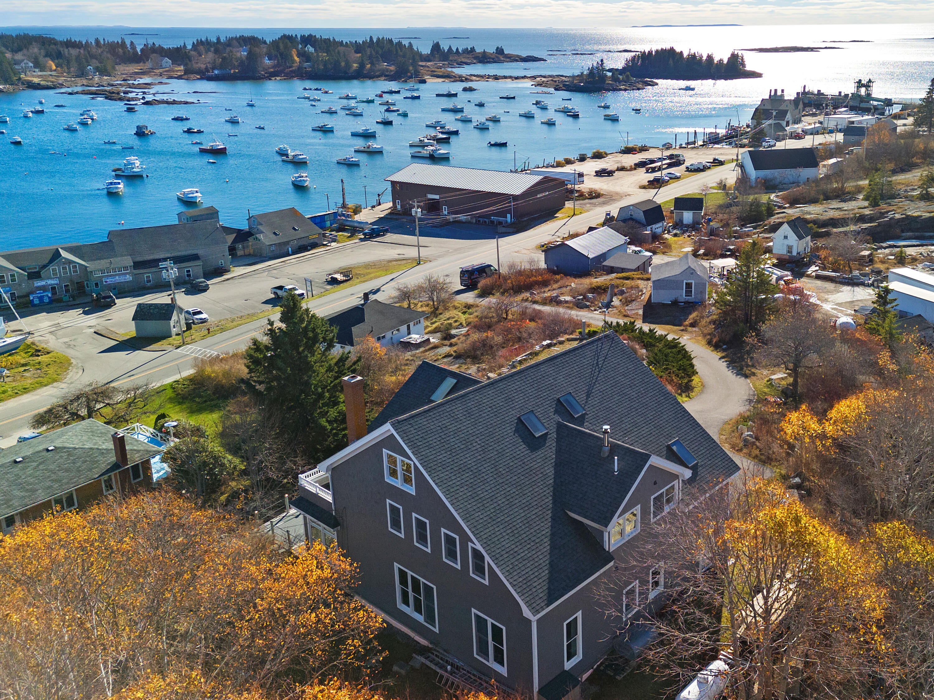 Vinalhaven, Maine, 04863, United States, 4 Bedrooms Bedrooms, ,4 BathroomsBathrooms,Residential,Active,1997886