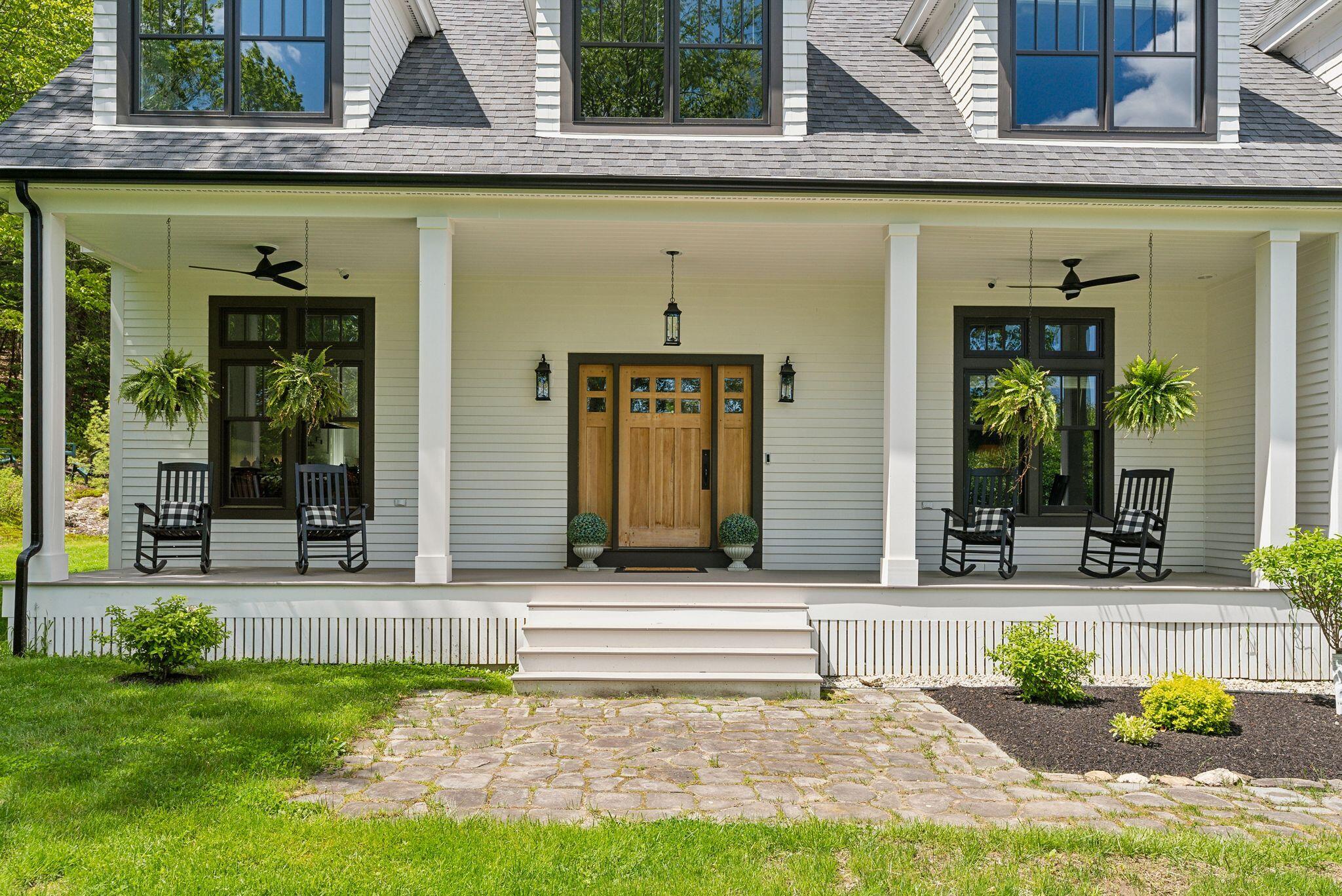 Falmouth, Maine, 04105, United States, 5 Bedrooms Bedrooms, ,5 BathroomsBathrooms,Residential,Active,1798129