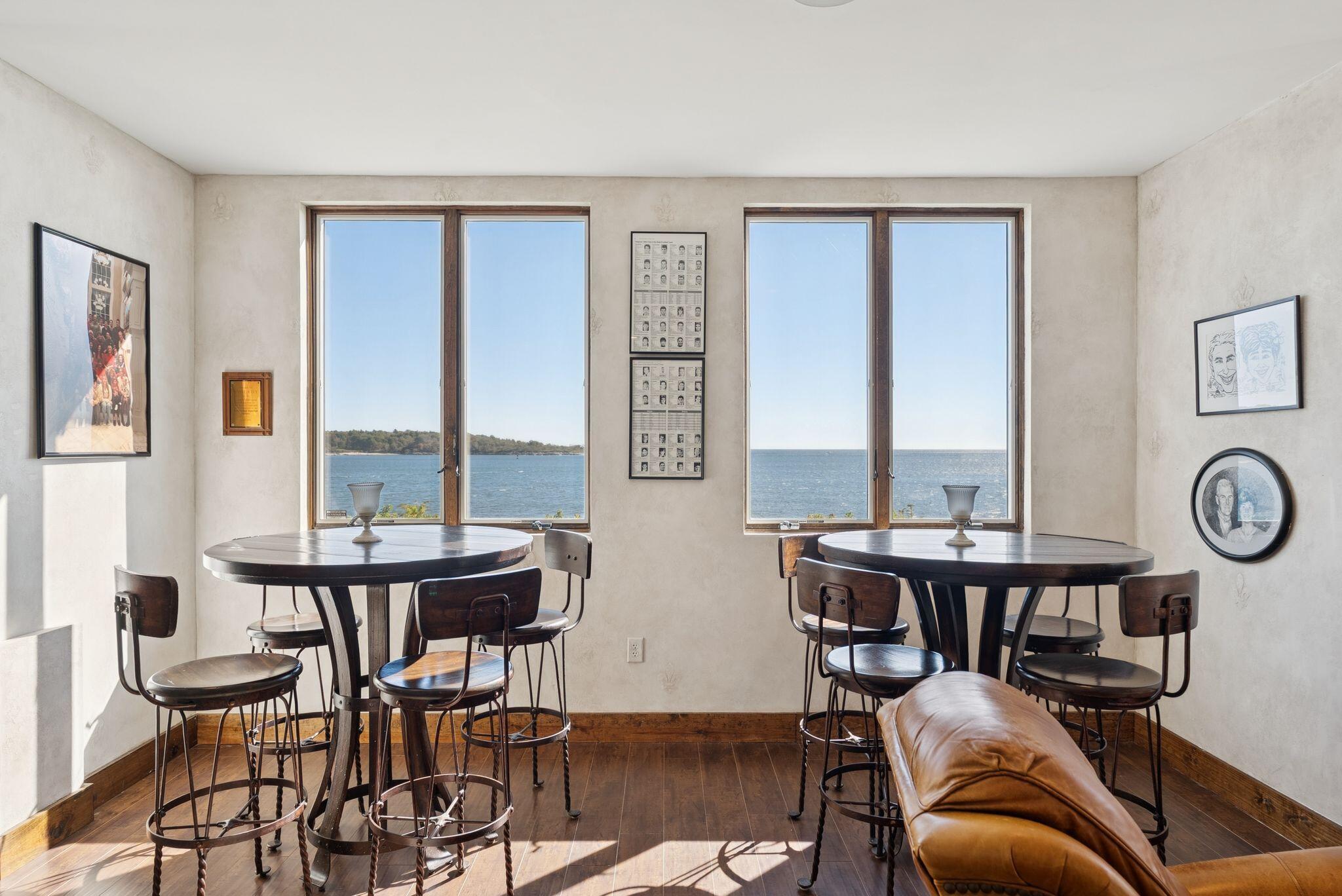 South Portland, Maine, 04106, United States, 3 Bedrooms Bedrooms, ,5 BathroomsBathrooms,Residential,Active,1954023
