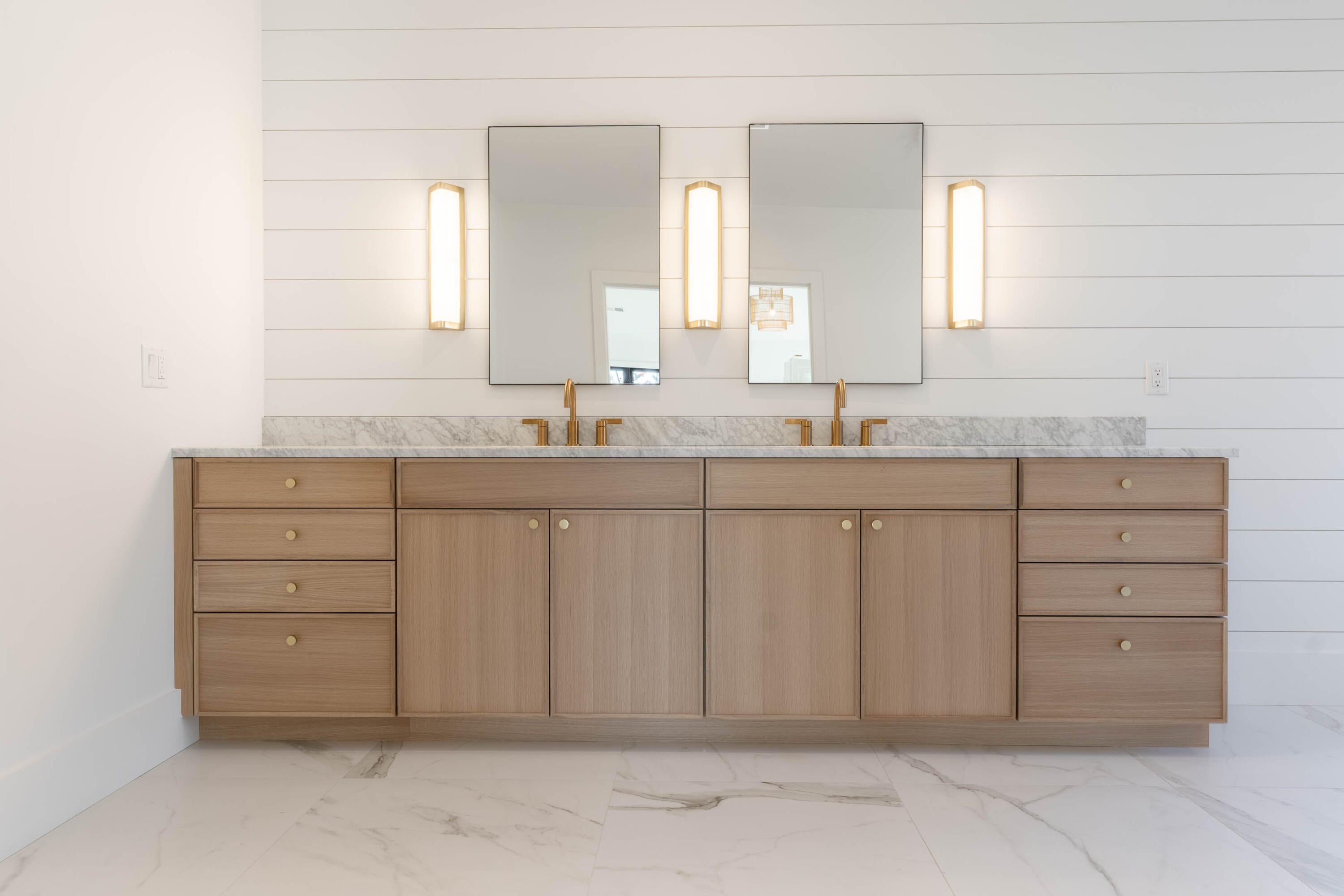 Falmouth, Maine, 04105, United States, 4 Bedrooms Bedrooms, ,4 BathroomsBathrooms,Residential,Active,2007173