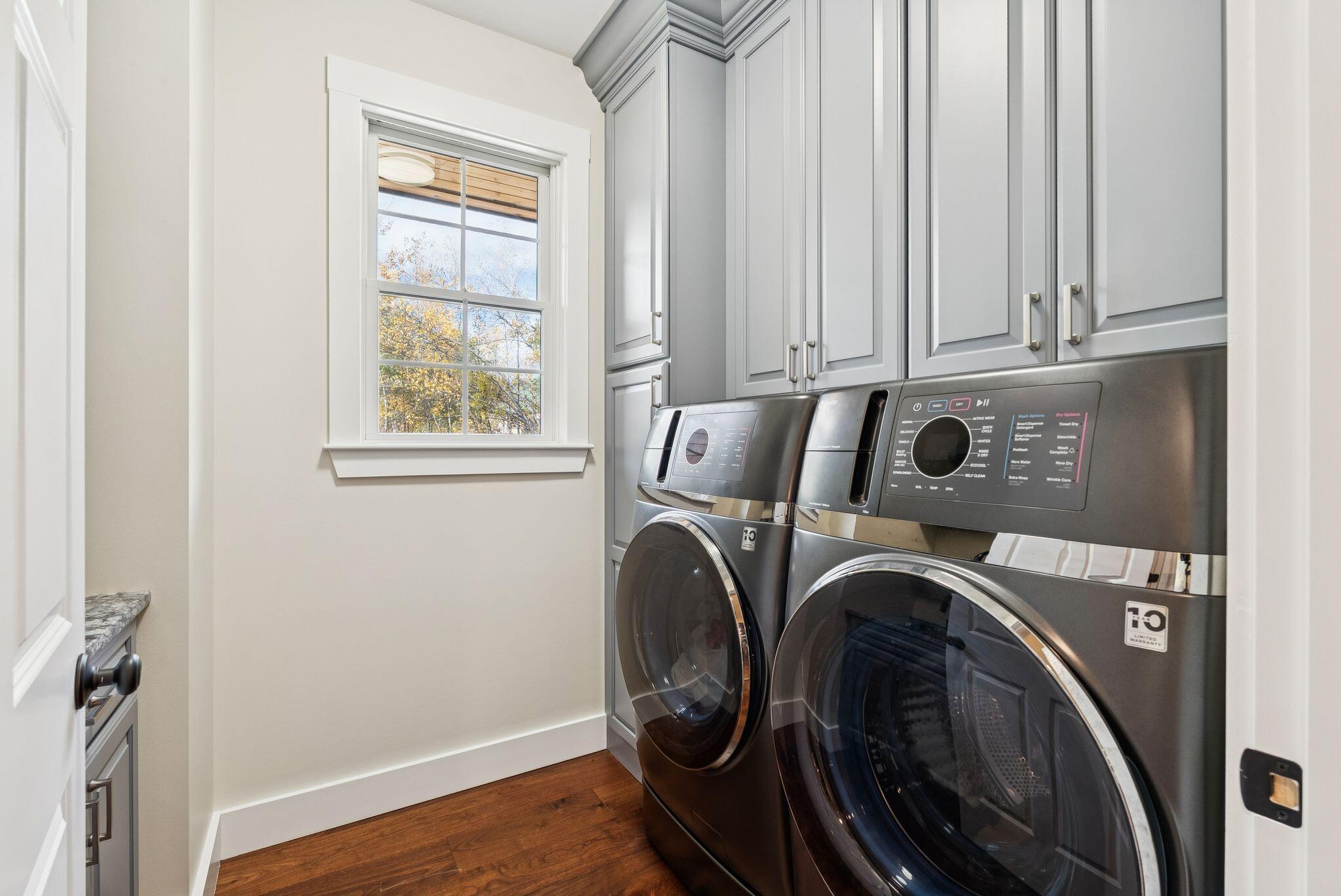 Casco, Maine, 04015, United States, 4 Bedrooms Bedrooms, ,5 BathroomsBathrooms,Residential,Active,1968106