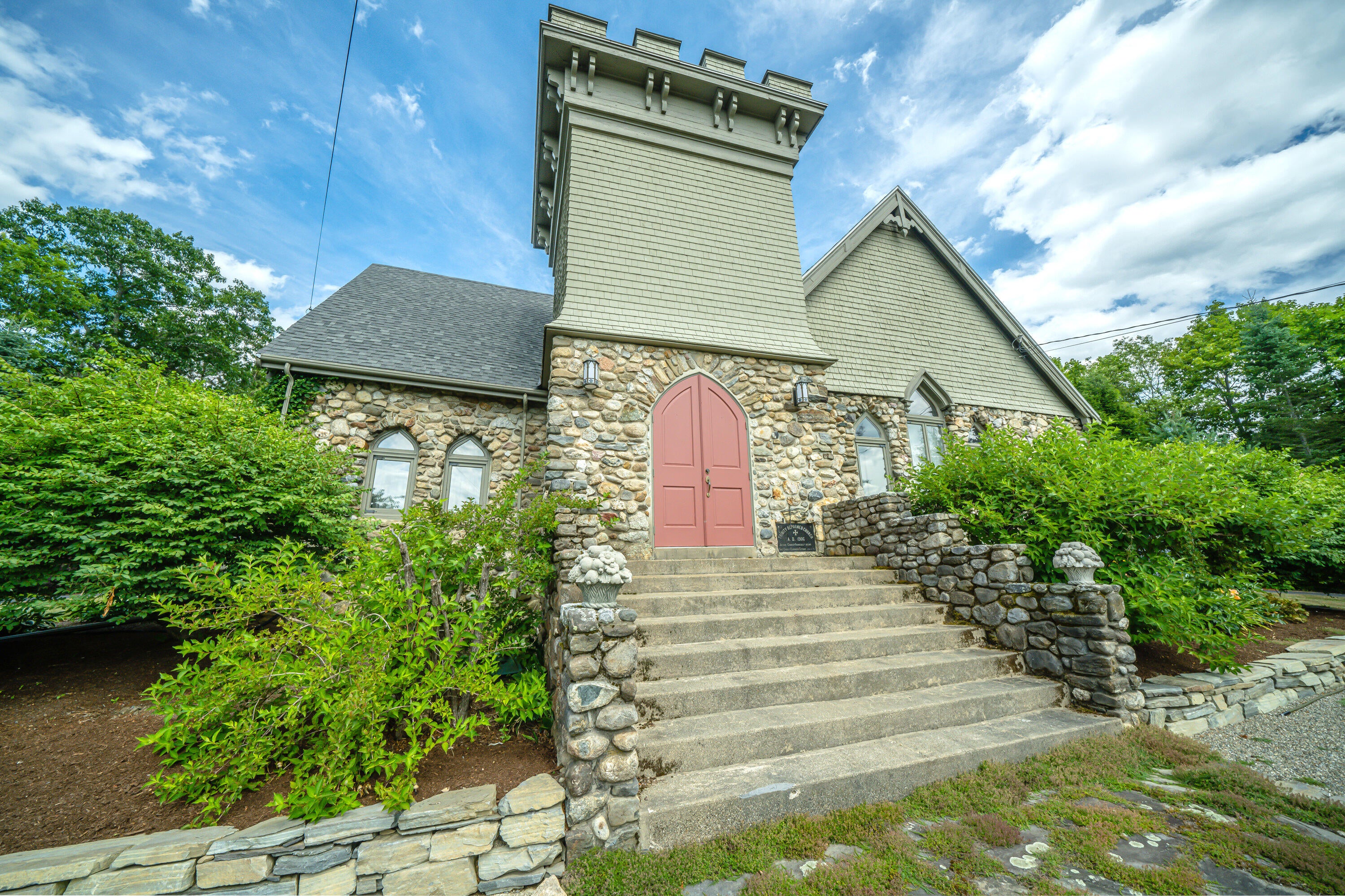 Belfast, Maine, 04915, United States, ,2 BathroomsBathrooms,Residential,Active,1762819