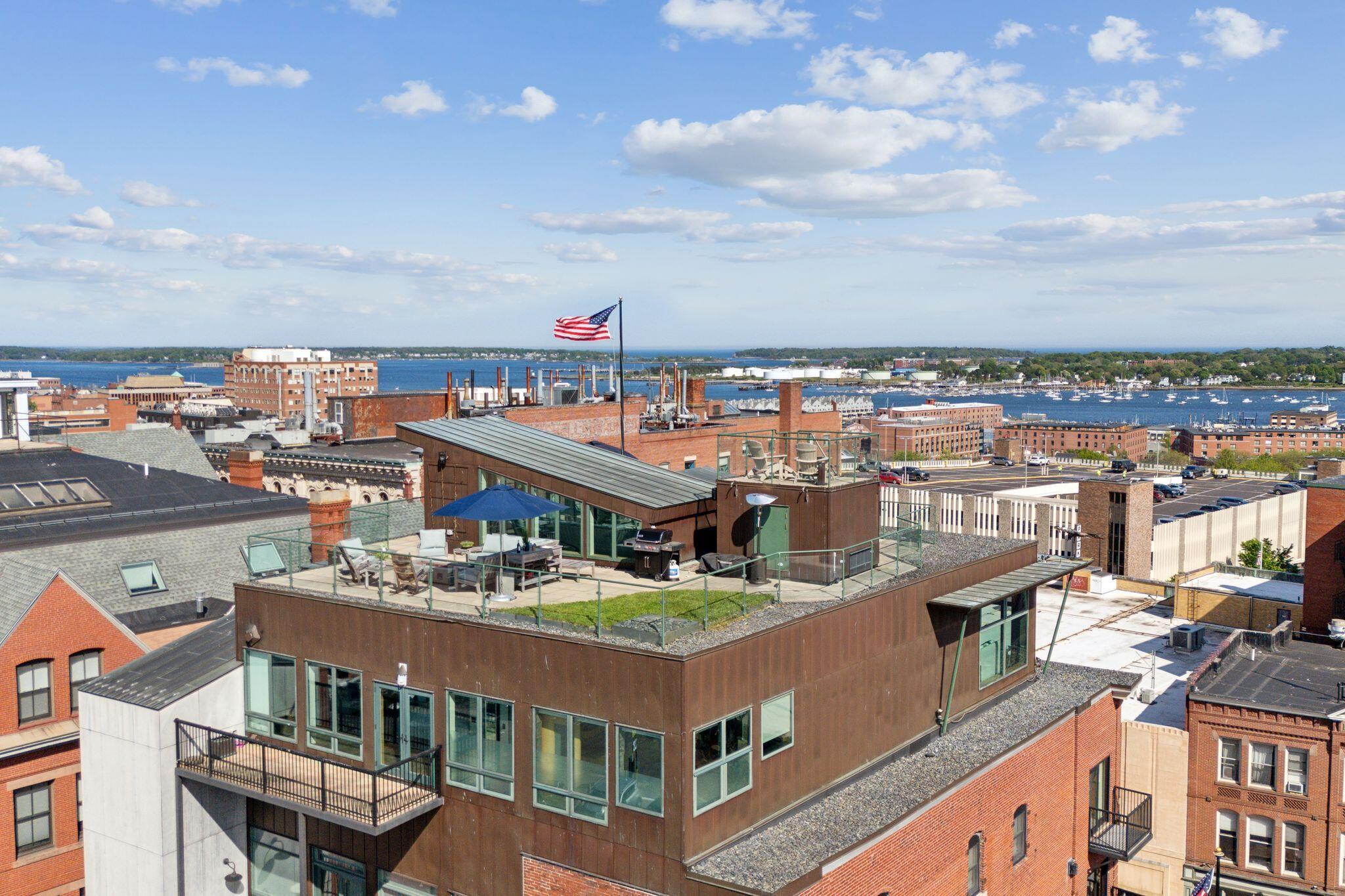 Portland, Maine, 04101, United States, 2 Bedrooms Bedrooms, ,3 BathroomsBathrooms,Residential,Active,1839414