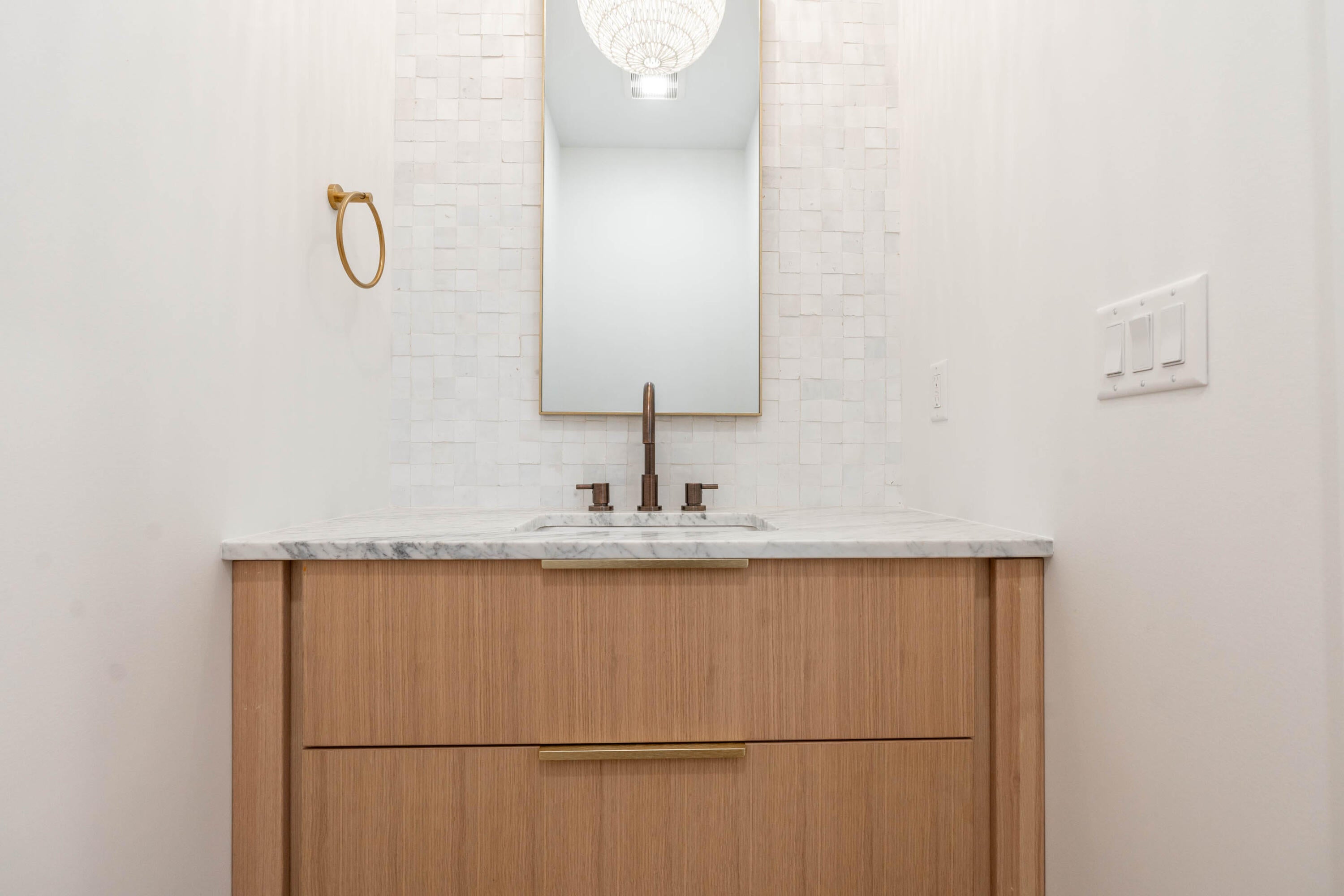 Falmouth, Maine, 04105, United States, 4 Bedrooms Bedrooms, ,4 BathroomsBathrooms,Residential,Active,2007173