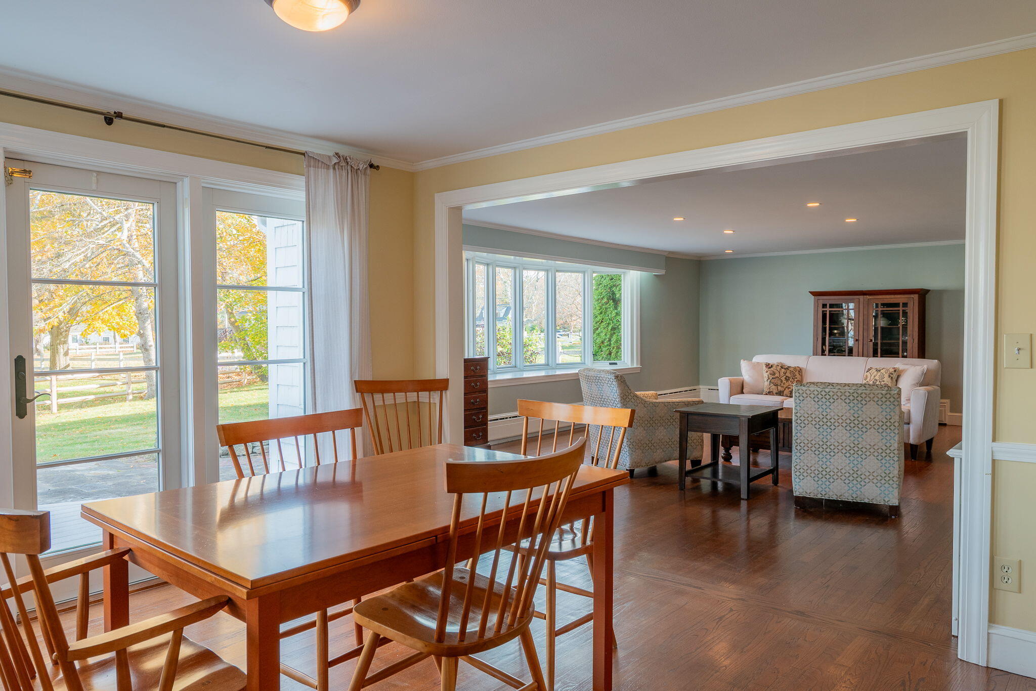 Cumberland, Maine, 04110, United States, 5 Bedrooms Bedrooms, ,3 BathroomsBathrooms,Residential,Active,1989779