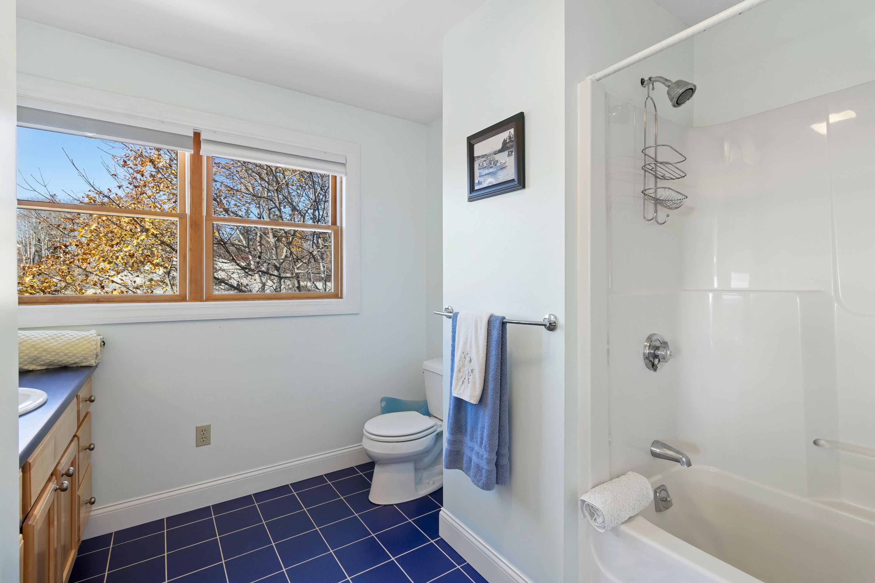 Vinalhaven, Maine, 04863, United States, 4 Bedrooms Bedrooms, ,4 BathroomsBathrooms,Residential,Active,1997886