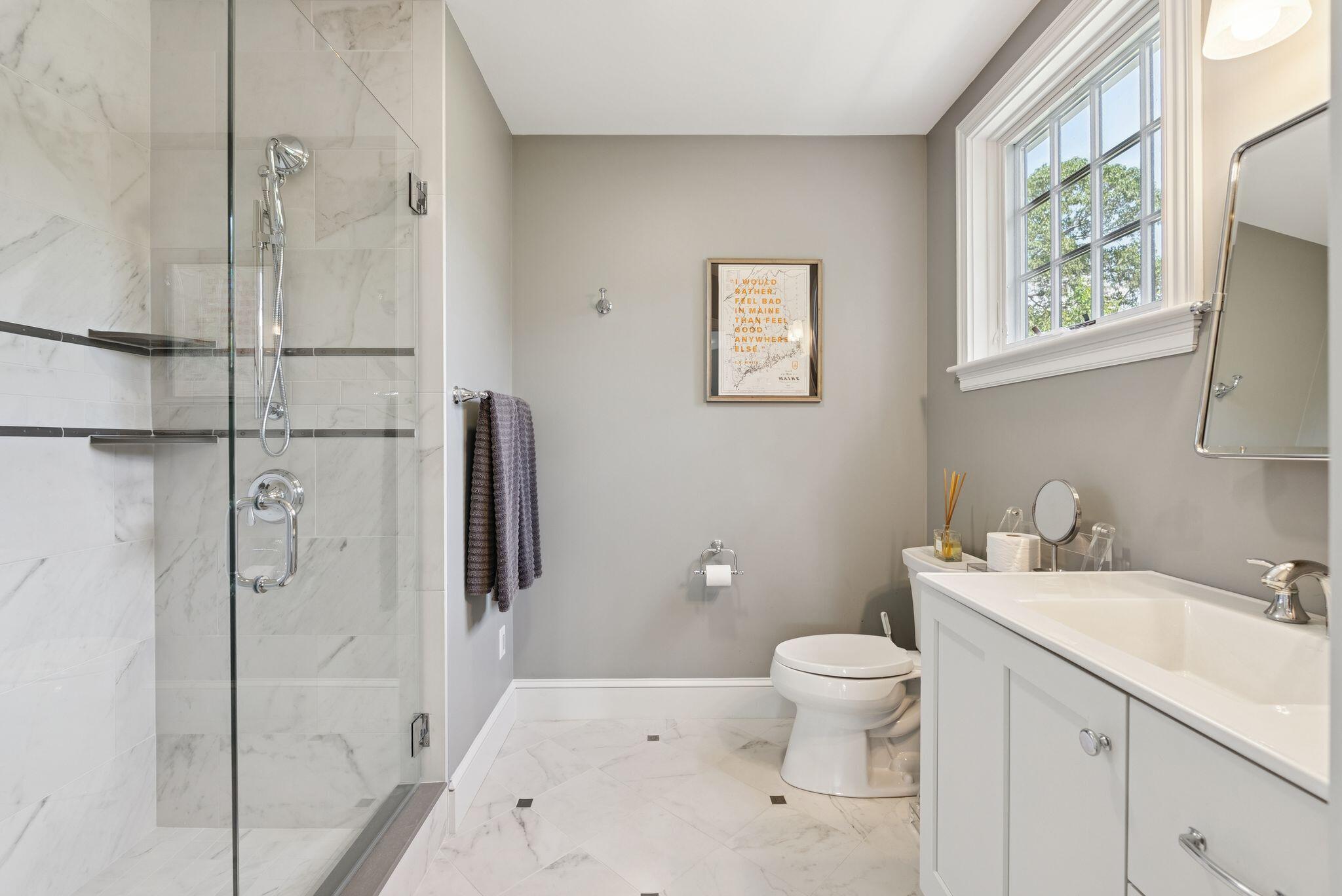 Falmouth, Maine, 04105, United States, 5 Bedrooms Bedrooms, ,6 BathroomsBathrooms,Residential,Active,1952276