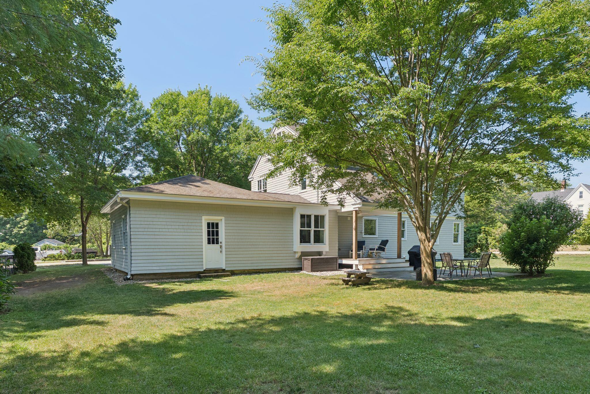 Falmouth, Maine, 04105, United States, 4 Bedrooms Bedrooms, ,3 BathroomsBathrooms,Residential,Pending,1903217