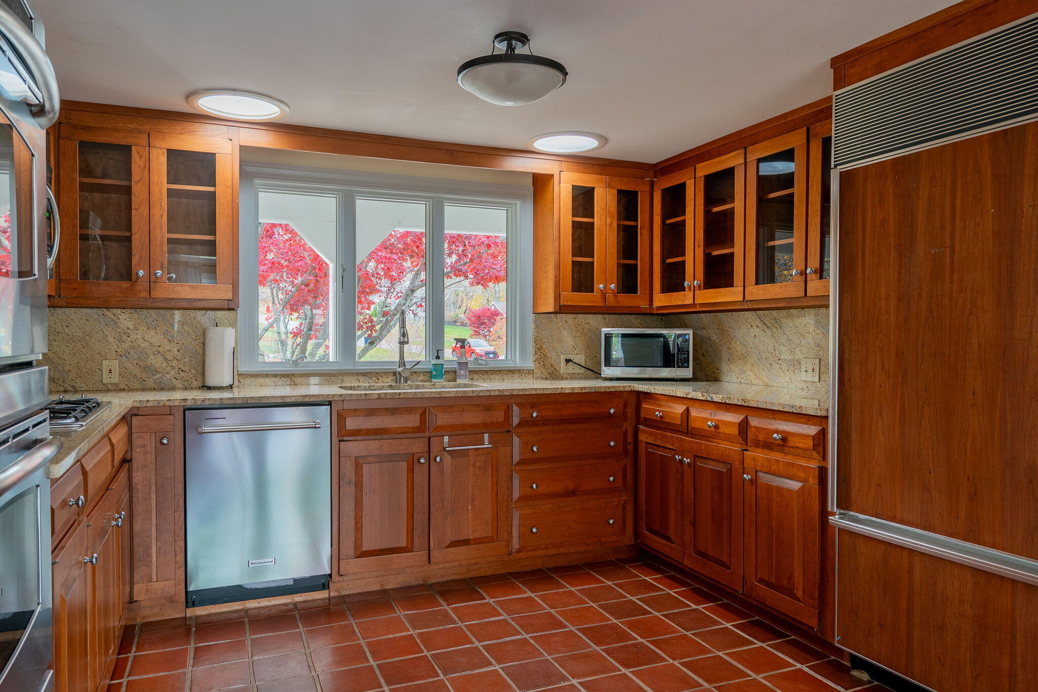 Cumberland, Maine, 04110, United States, 5 Bedrooms Bedrooms, ,3 BathroomsBathrooms,Residential,Active,1989779