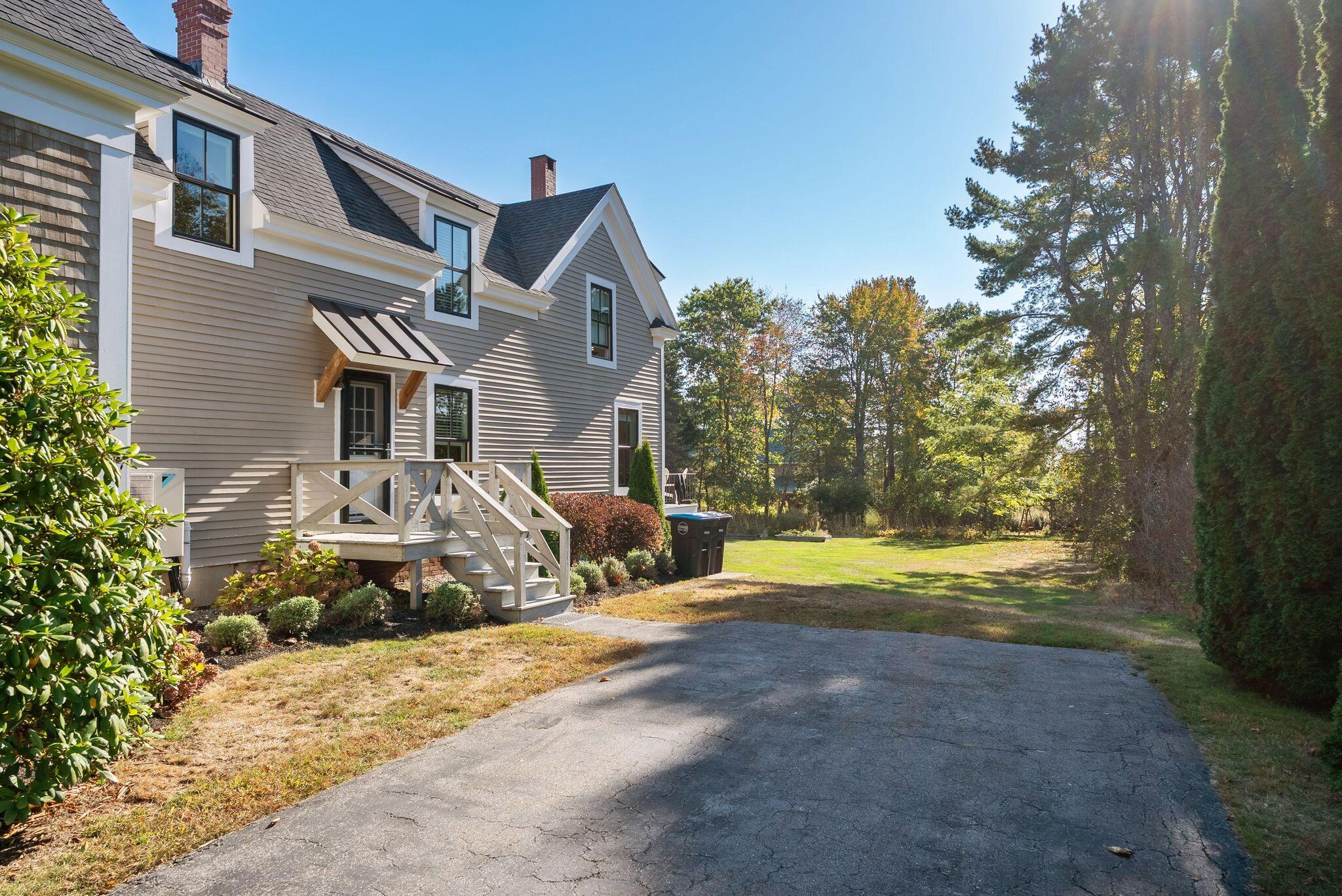 Falmouth, Maine, 04105, United States, 5 Bedrooms Bedrooms, ,4 BathroomsBathrooms,Residential,Active,1961947
