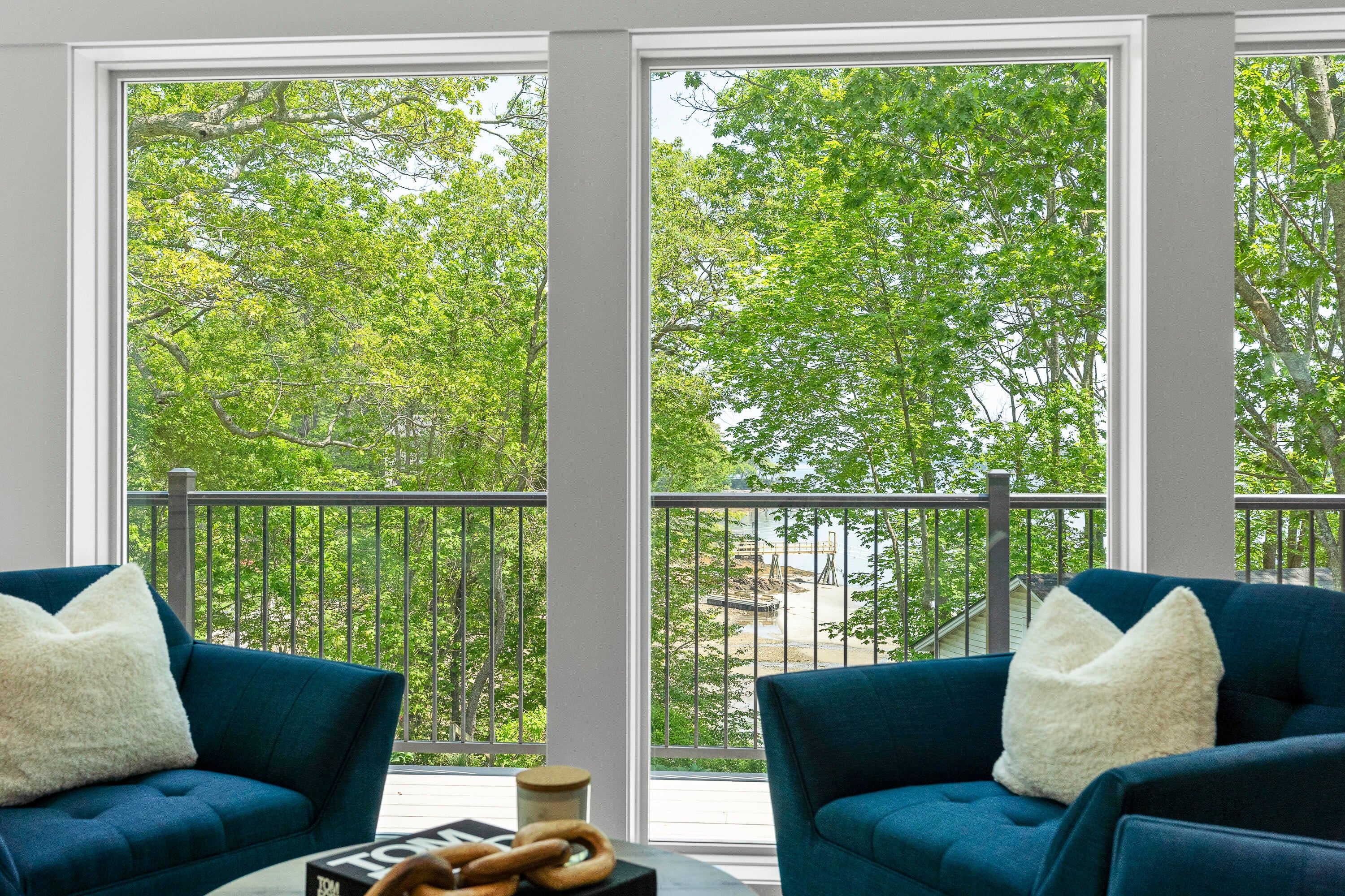 Falmouth, Maine, 04105, United States, 5 Bedrooms Bedrooms, ,6 BathroomsBathrooms,Residential,Active,2028555