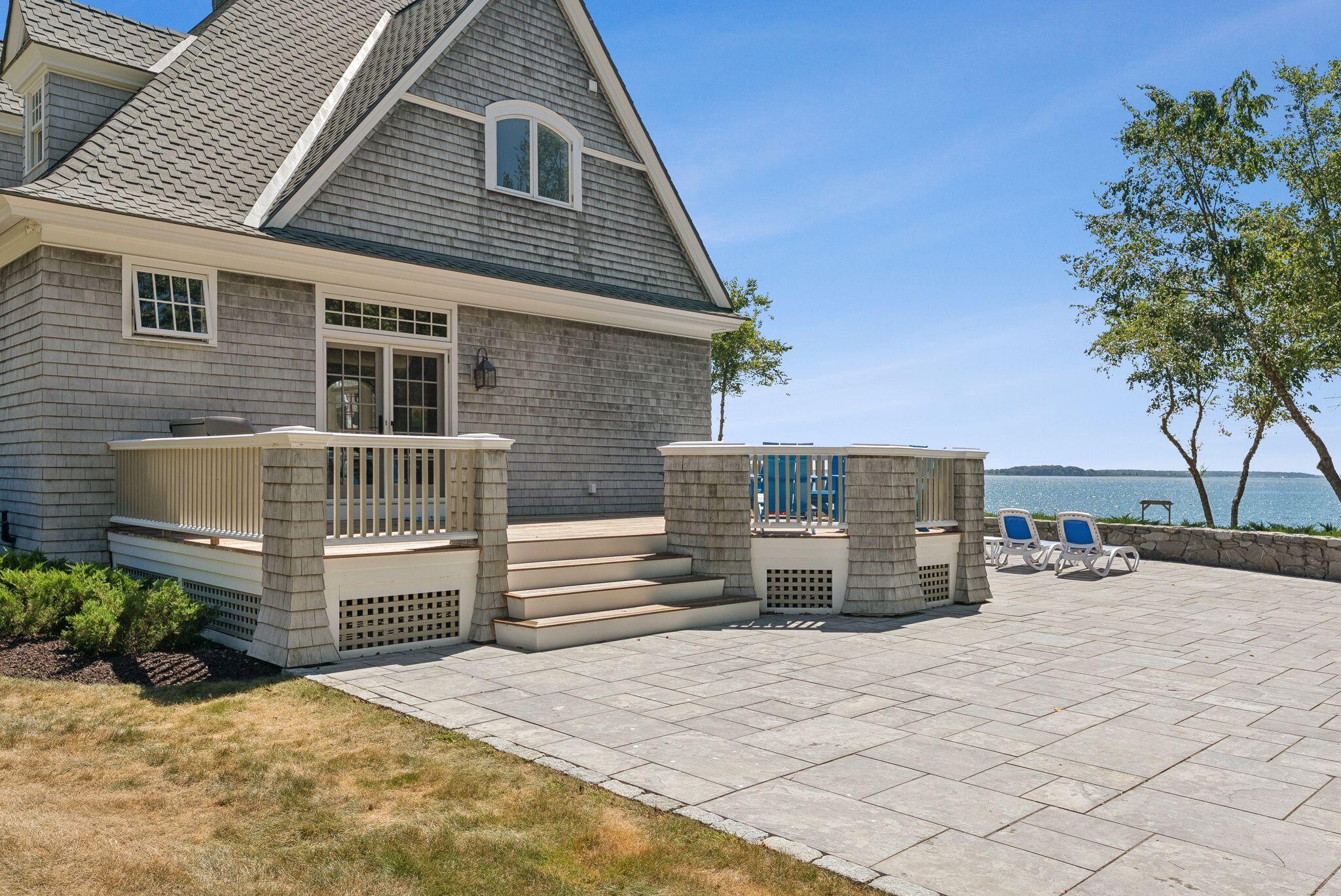 Yarmouth, Maine, 04096, United States, 4 Bedrooms Bedrooms, ,5 BathroomsBathrooms,Residential,Active,1945252