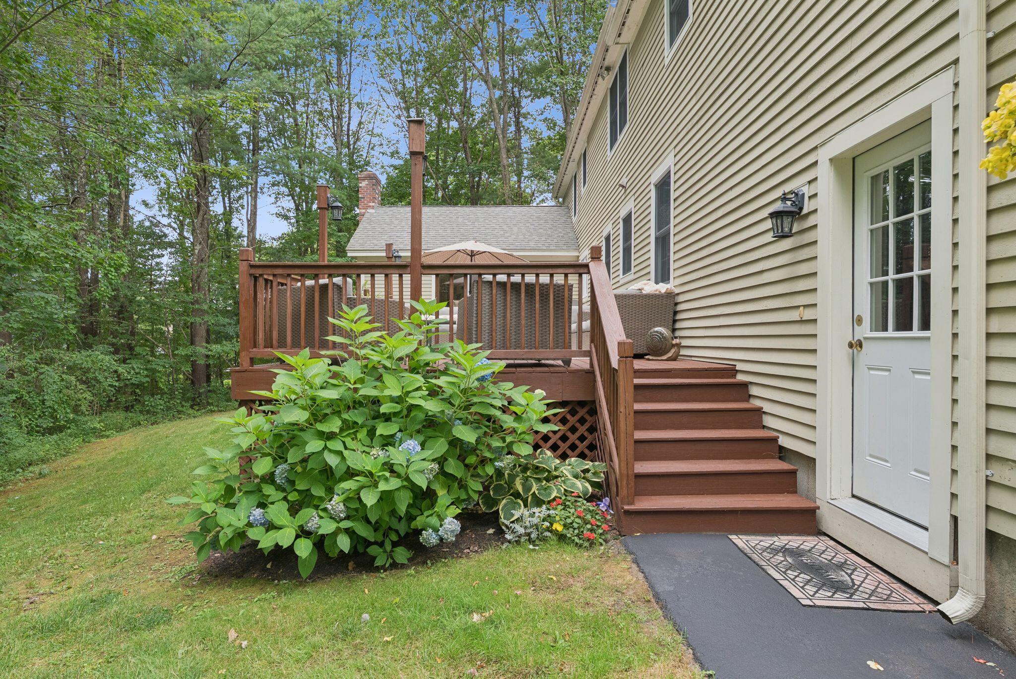 Falmouth, Maine, 04105, United States, 4 Bedrooms Bedrooms, ,3 BathroomsBathrooms,Residential,Active,1920228