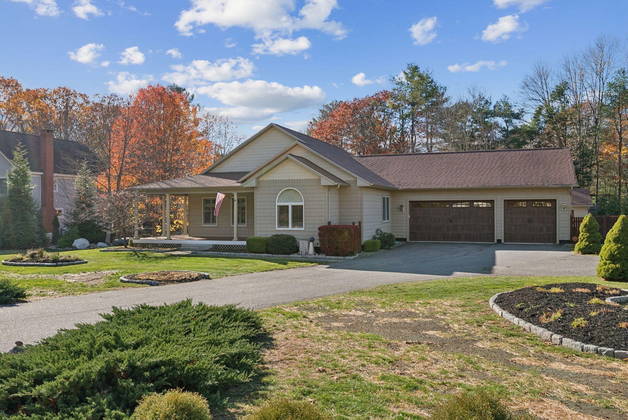 Brunswick, Maine, 04011, United States, 3 Bedrooms Bedrooms, ,3 BathroomsBathrooms,Residential,Active,1985566