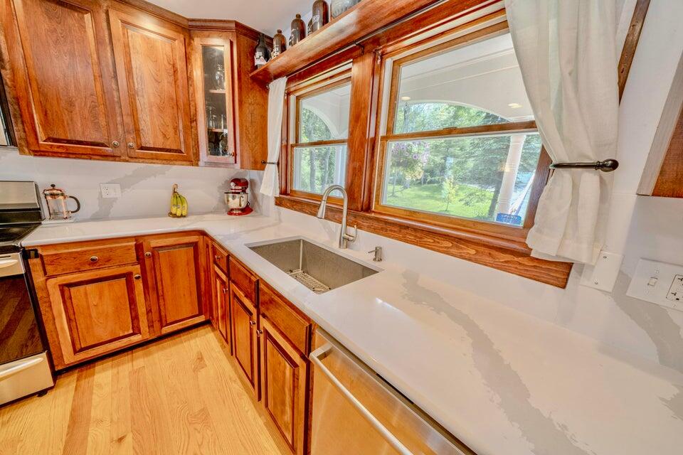 Belfast, Maine, 04915, United States, 4 Bedrooms Bedrooms, ,4 BathroomsBathrooms,Residential,Active,1876879