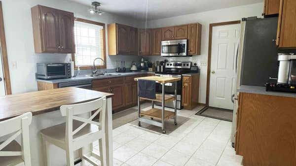 30 TOURMALINE LN # 15, AUBURN, ME 04210, photo 4 of 57