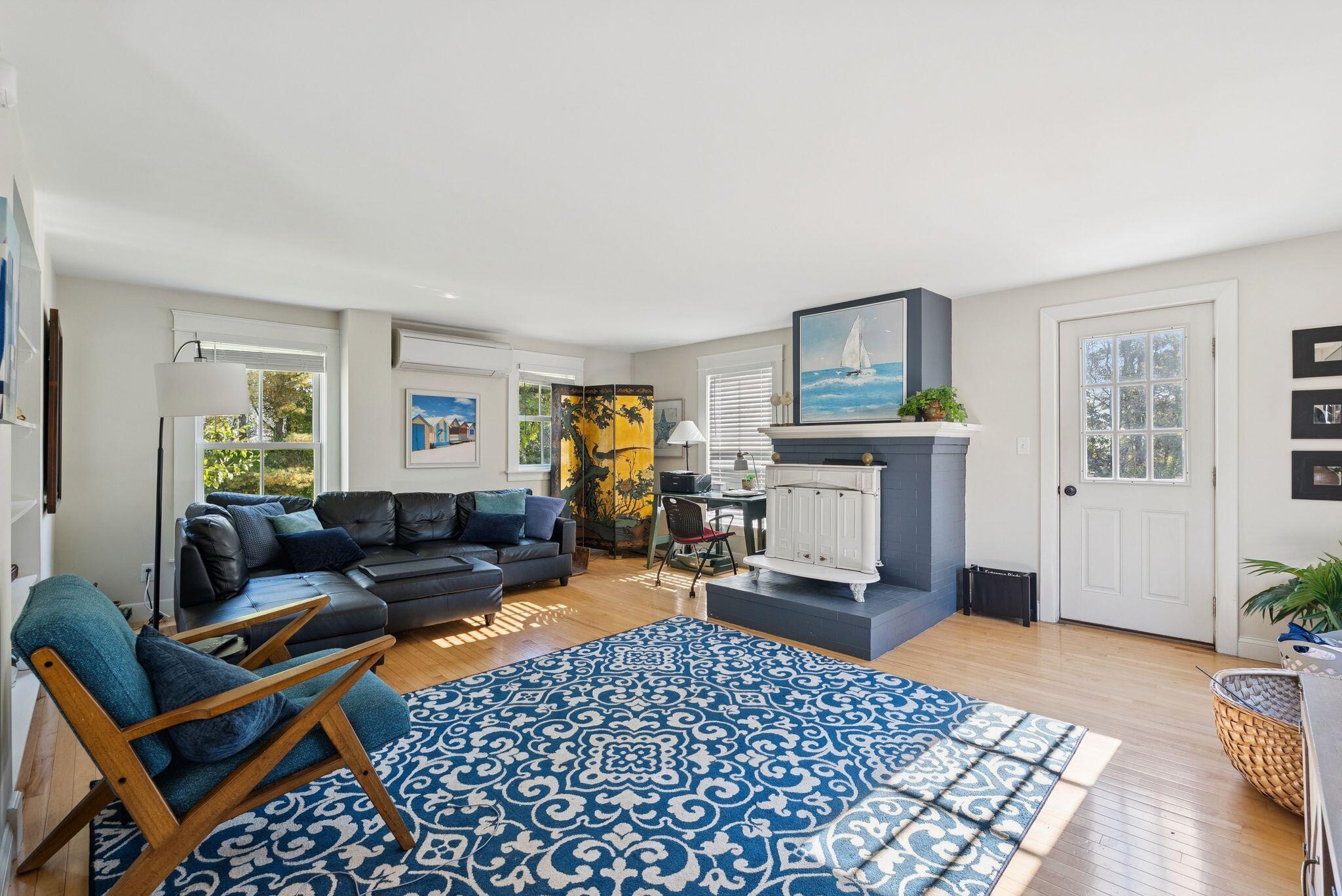 Falmouth, Maine, 04105, United States, 5 Bedrooms Bedrooms, ,4 BathroomsBathrooms,Residential,Active,1961947