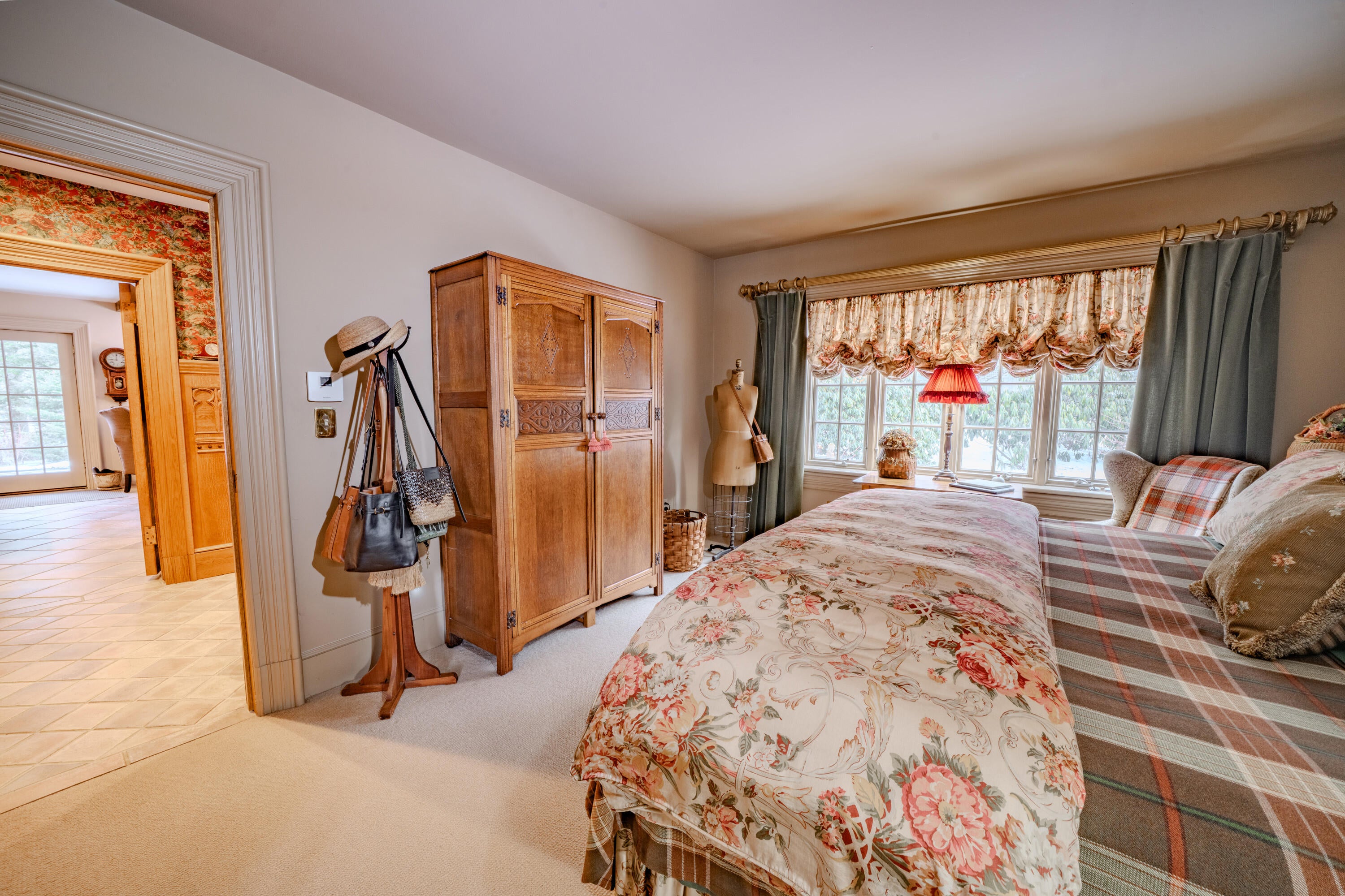 Belfast, Maine, 04915, United States, ,2 BathroomsBathrooms,Residential,Active,1762819