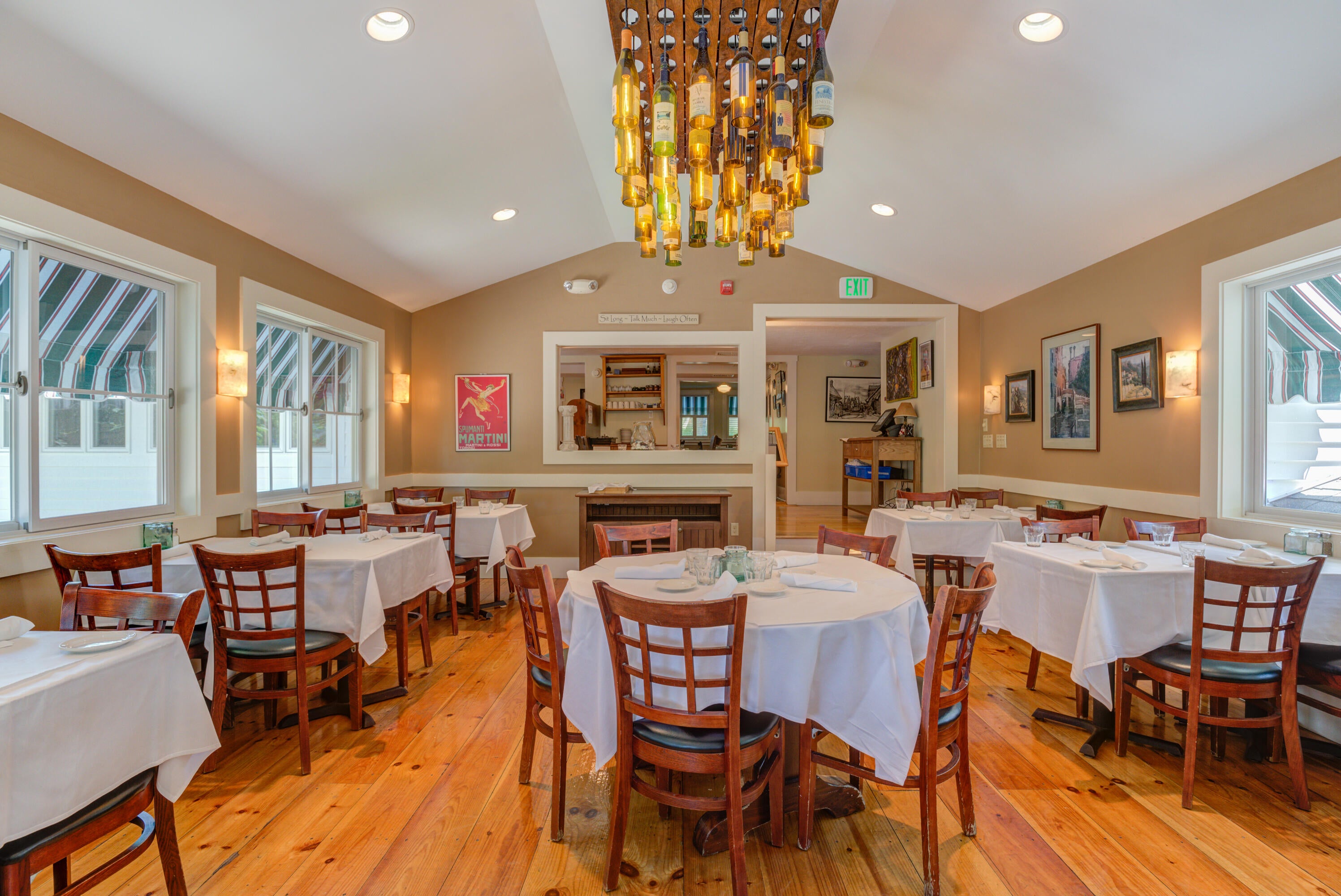 Ogunquit, Maine, 03907, United States, 2 Bedrooms Bedrooms, ,4 BathroomsBathrooms,Residential,Active,1839383