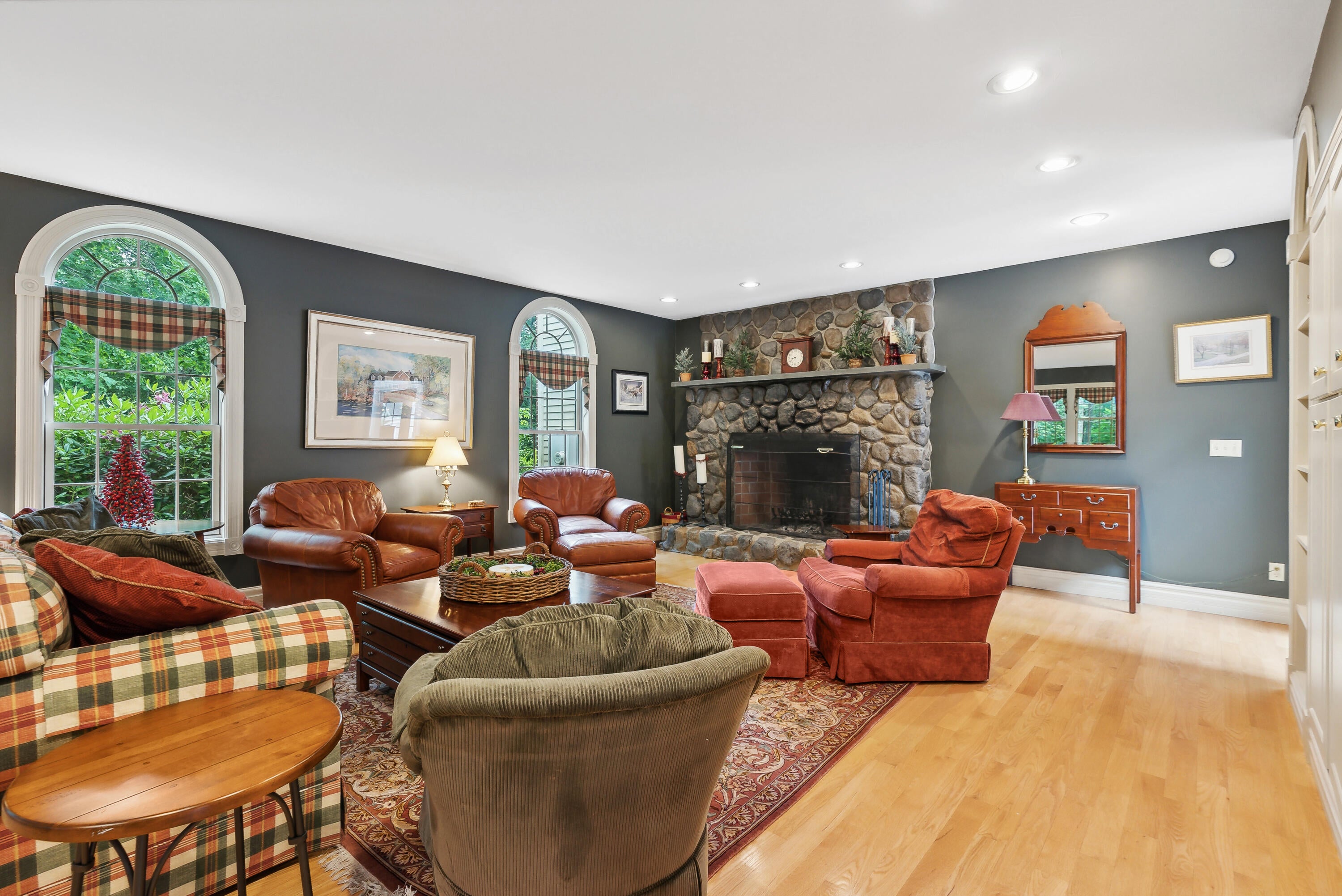 Saco, Maine, 04072, United States, 8 Bedrooms Bedrooms, ,9 BathroomsBathrooms,Residential,Active,1839757