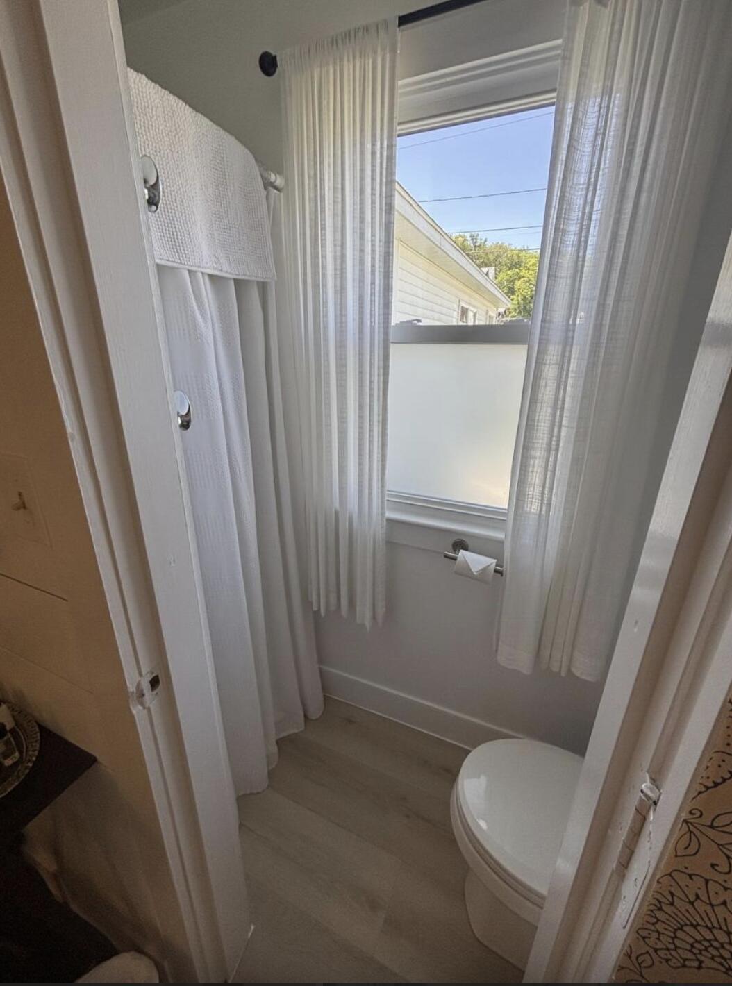 Ogunquit, Maine, 03907, United States, 6 Bedrooms Bedrooms, ,6 BathroomsBathrooms,Residential,Active,2012671