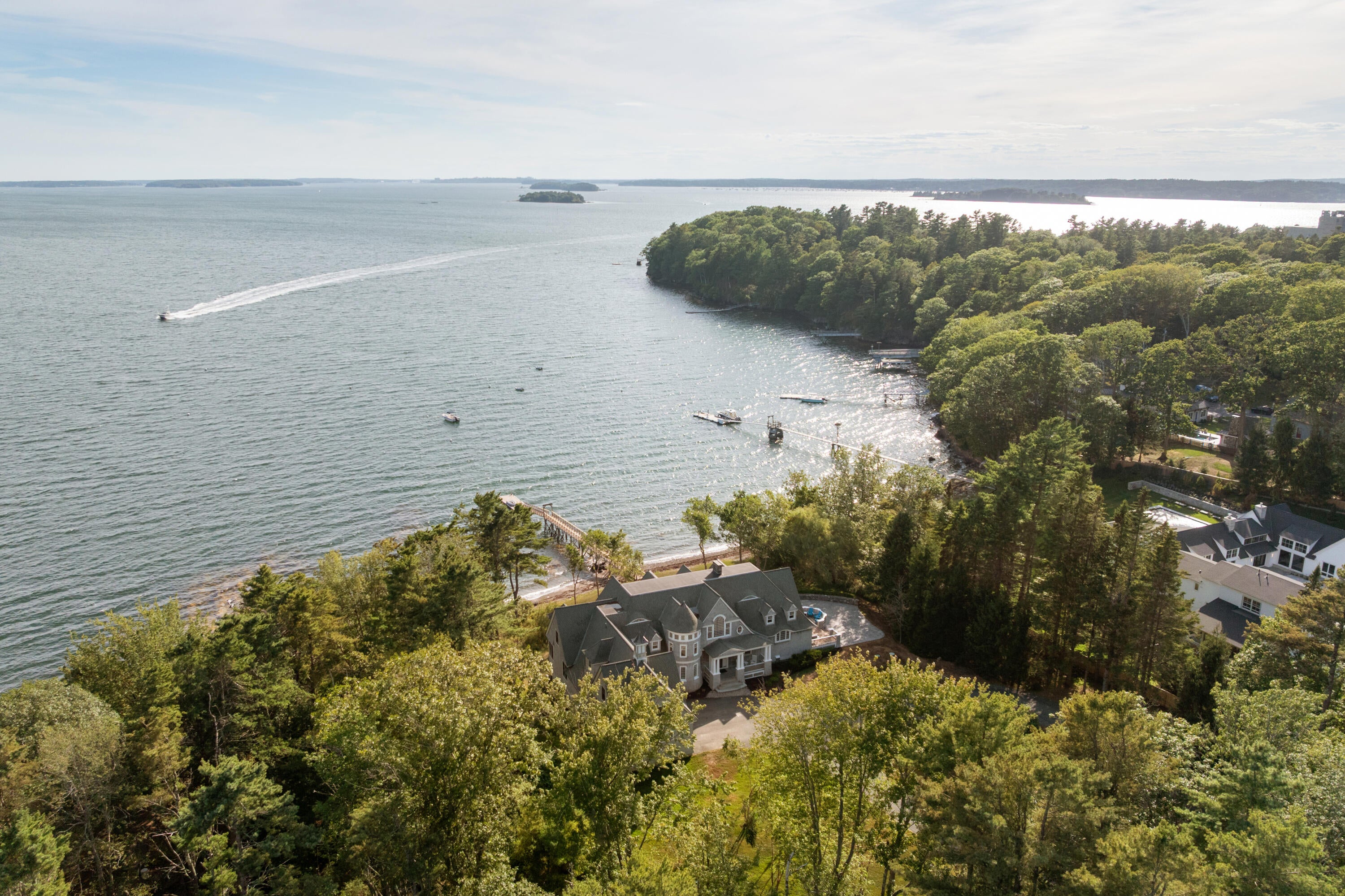 Yarmouth, Maine, 04096, United States, 4 Bedrooms Bedrooms, ,5 BathroomsBathrooms,Residential,Active,1945252