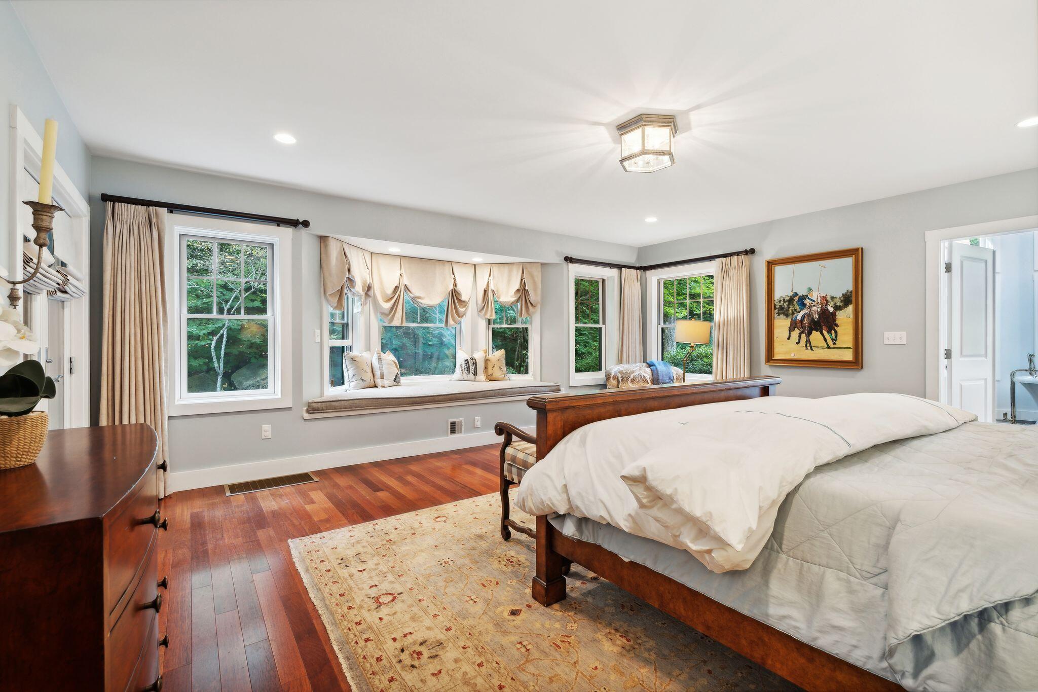 Naples, Maine, 04055, United States, 9 Bedrooms Bedrooms, ,8 BathroomsBathrooms,Residential,Active,1905064