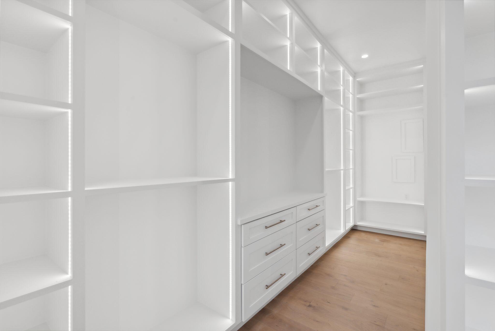 Falmouth, Maine, 04105, United States, 4 Bedrooms Bedrooms, ,4 BathroomsBathrooms,Residential,Active,2007173