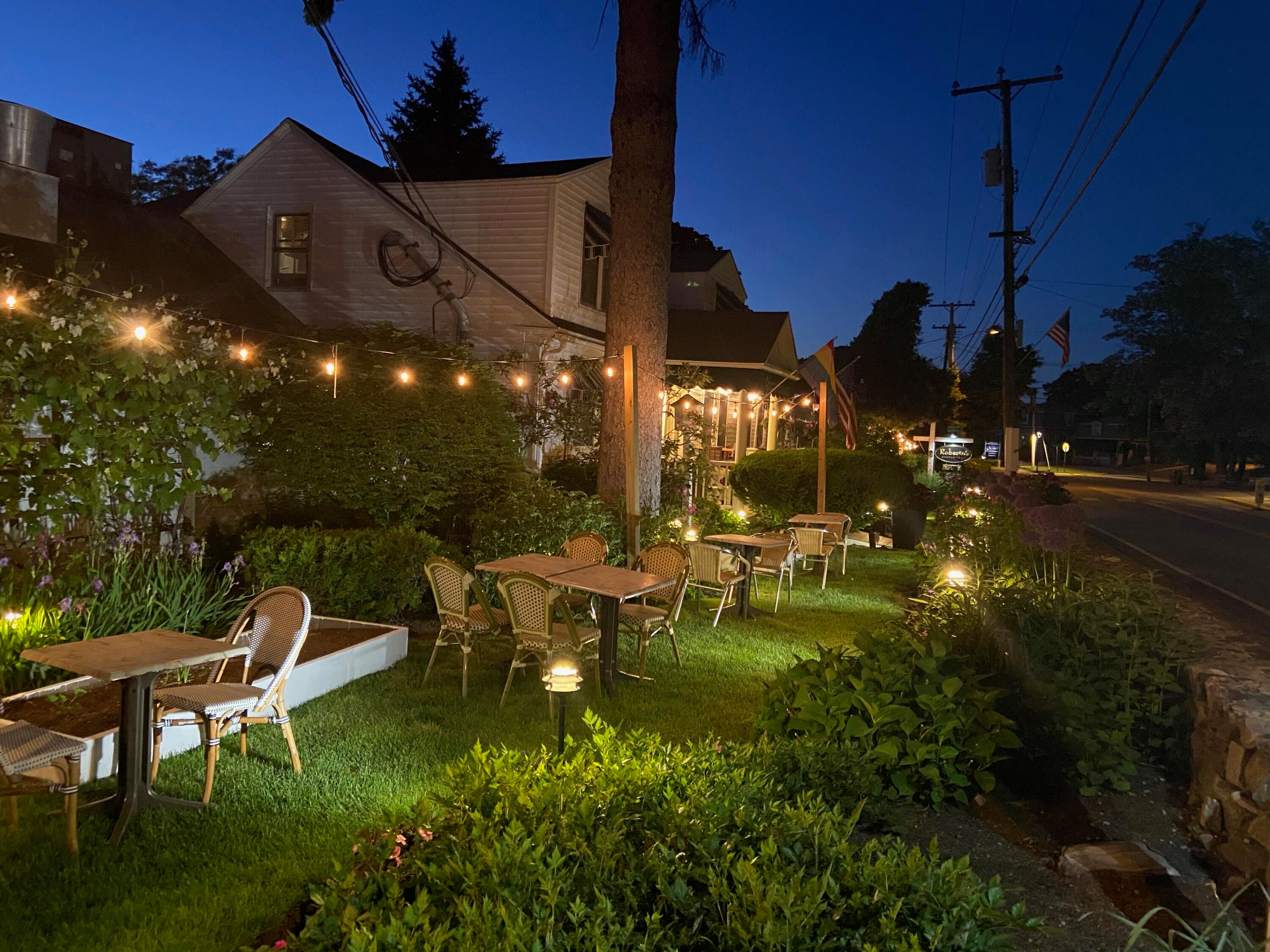 Ogunquit, Maine, 03907, United States, 2 Bedrooms Bedrooms, ,4 BathroomsBathrooms,Residential,Active,2001337