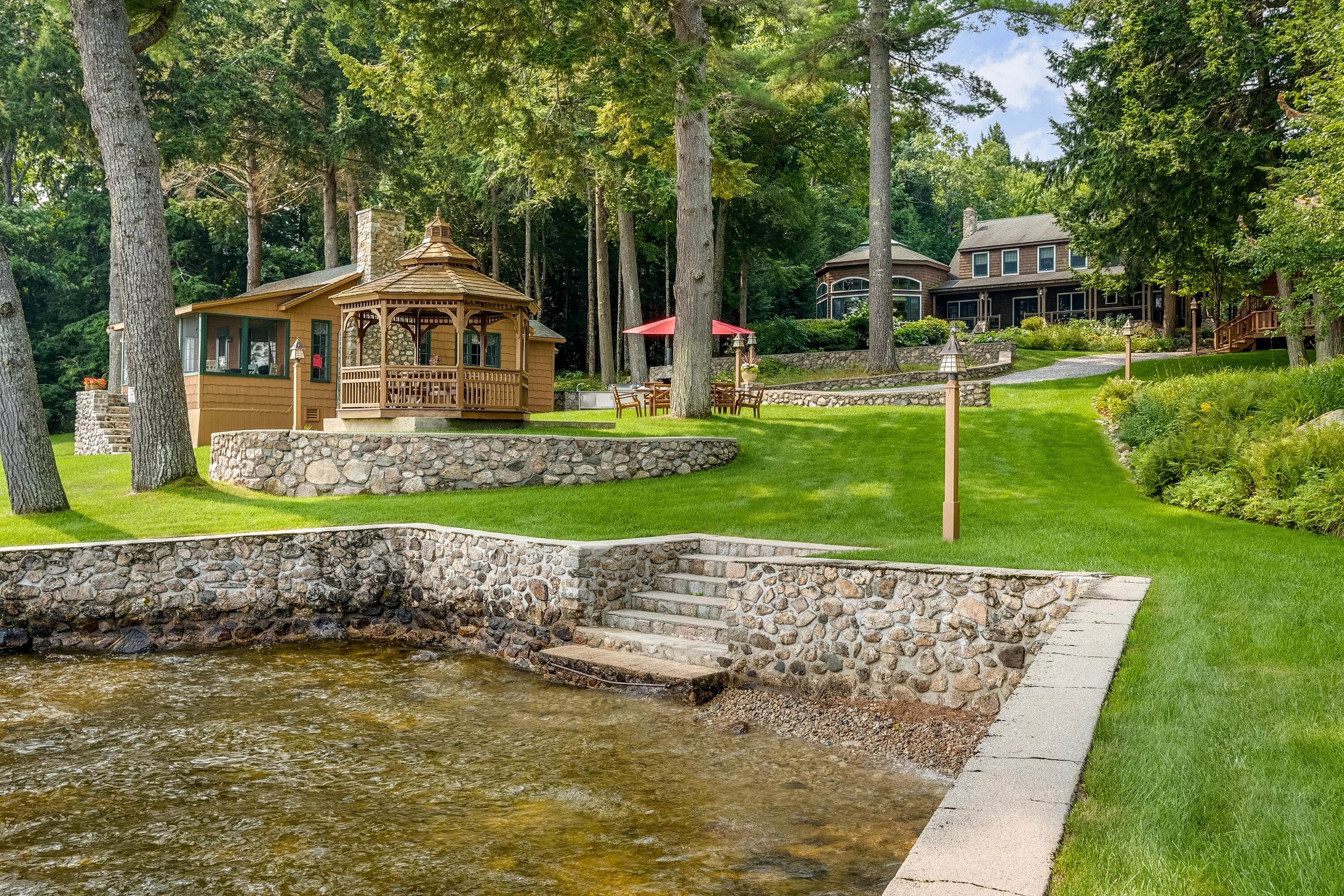 Naples, Maine, 04055, United States, 9 Bedrooms Bedrooms, ,8 BathroomsBathrooms,Residential,Active,1905064