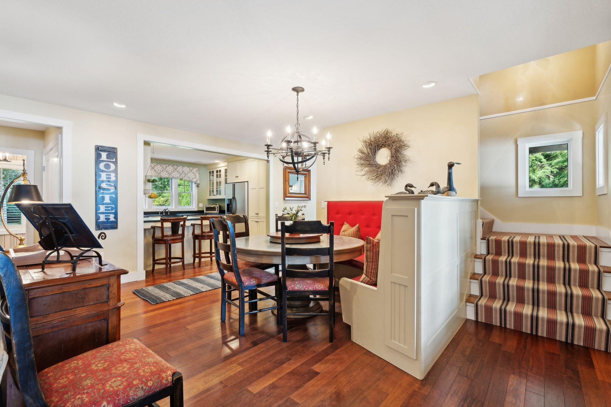 Naples, Maine, 04055, United States, 9 Bedrooms Bedrooms, ,8 BathroomsBathrooms,Residential,Active,1905064