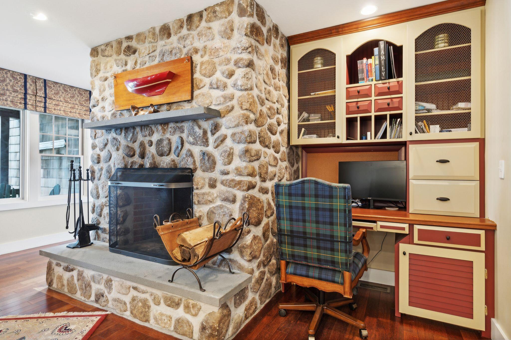 Naples, Maine, 04055, United States, 9 Bedrooms Bedrooms, ,8 BathroomsBathrooms,Residential,Active,1905064