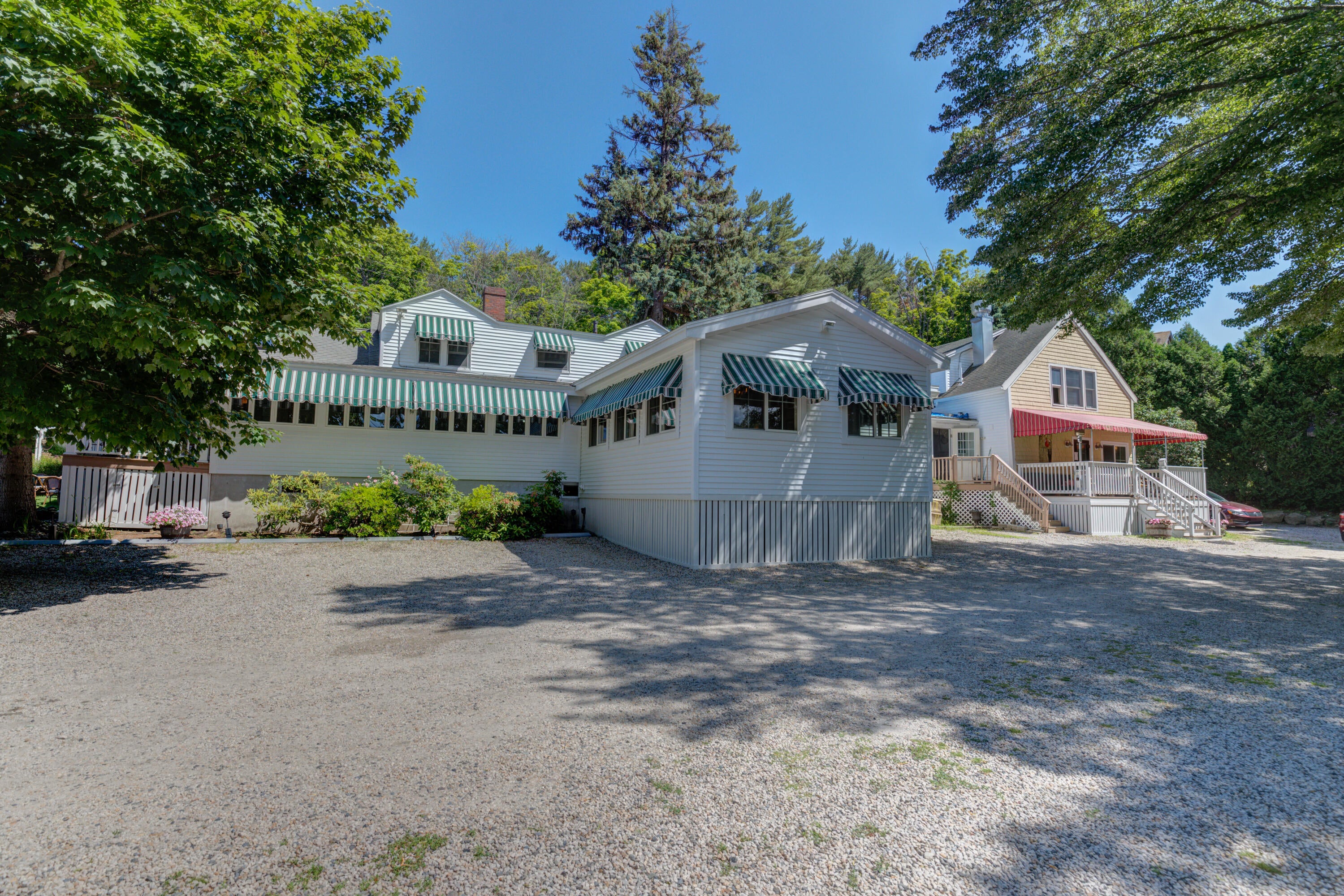 Ogunquit, Maine, 03907, United States, 2 Bedrooms Bedrooms, ,4 BathroomsBathrooms,Residential,Active,1839383