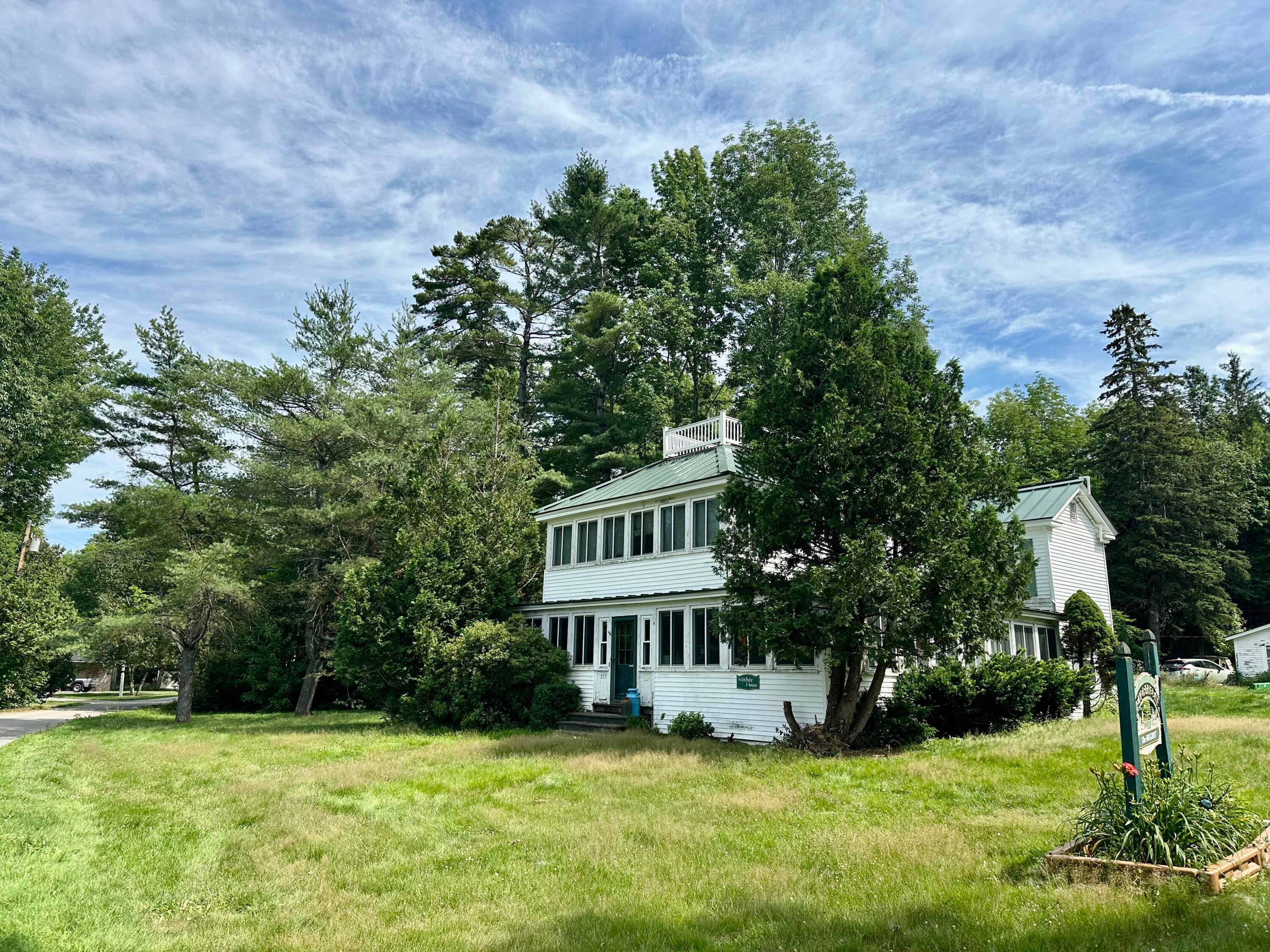 Newport, Maine, 04953, United States, 10 Bedrooms Bedrooms, ,9 BathroomsBathrooms,Residential,Active,1897992