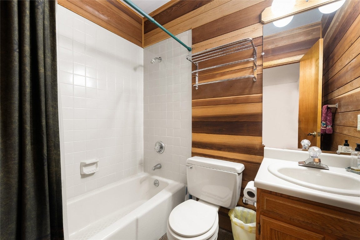 Steamboat Springs, Colorado, 80487, United States, 4 Bedrooms Bedrooms, ,5 BathroomsBathrooms,Residential,Active,1905374