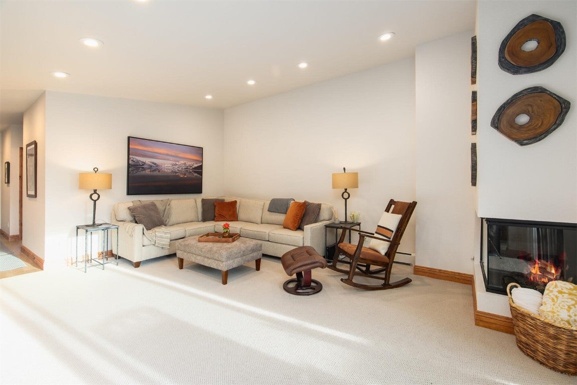 Dillon, Colorado, 80435, United States, 2 Bedrooms Bedrooms, ,2 BathroomsBathrooms,Residential,Active,1992223 Dillon, Colorado, 80435, United States, 2 Bedrooms Bedrooms, ,2 BathroomsBathrooms,Residential,Active,1992223